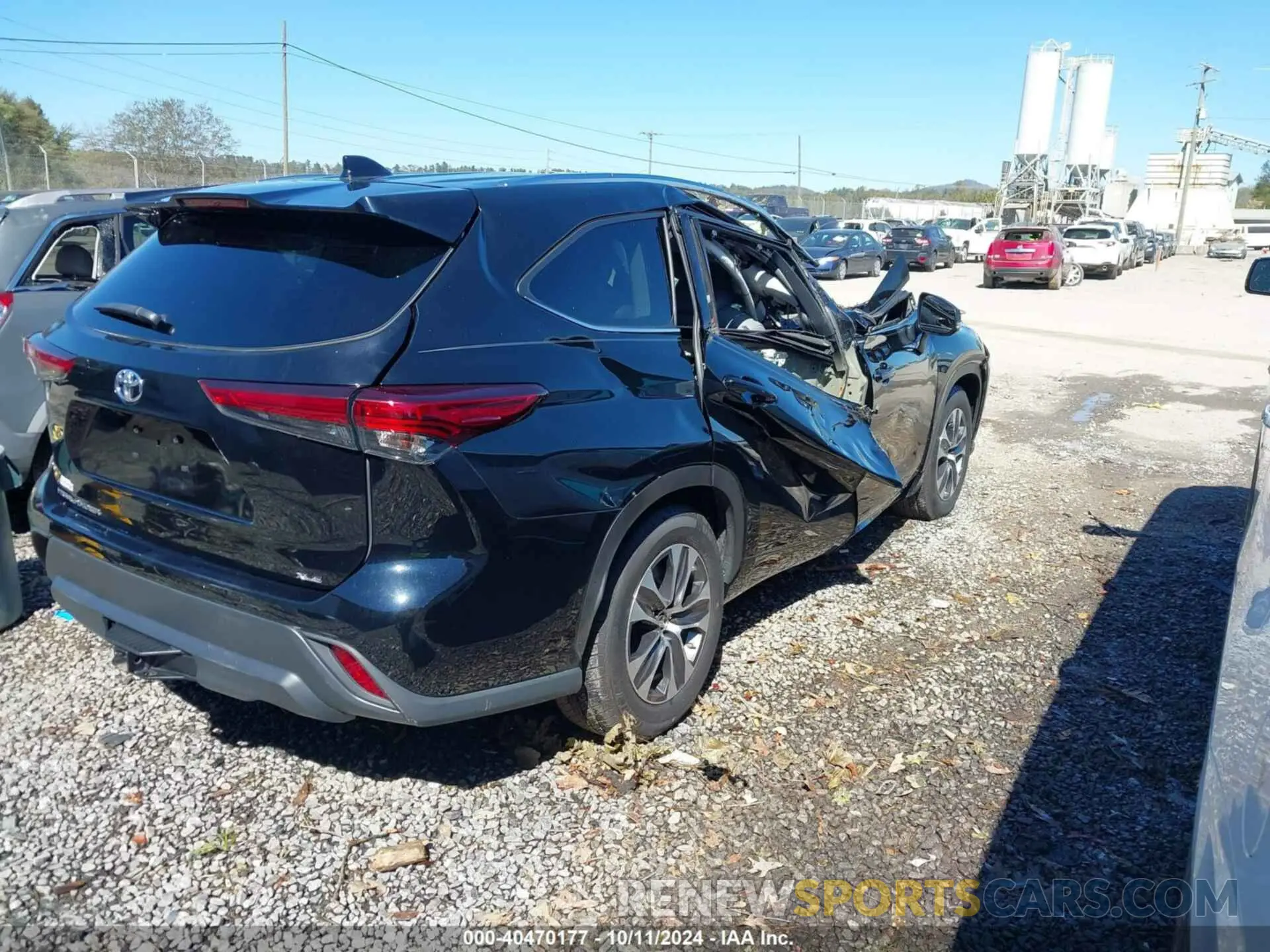 4 Photograph of a damaged car 5TDGZRAH1LS000829 TOYOTA HIGHLANDER 2020
