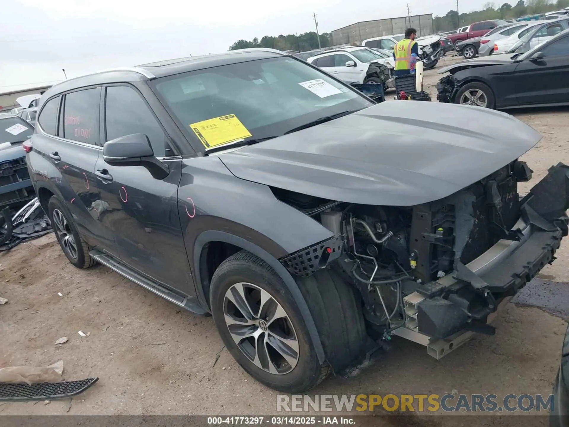 1 Photograph of a damaged car 5TDGZRAH1LS013144 TOYOTA HIGHLANDER 2020