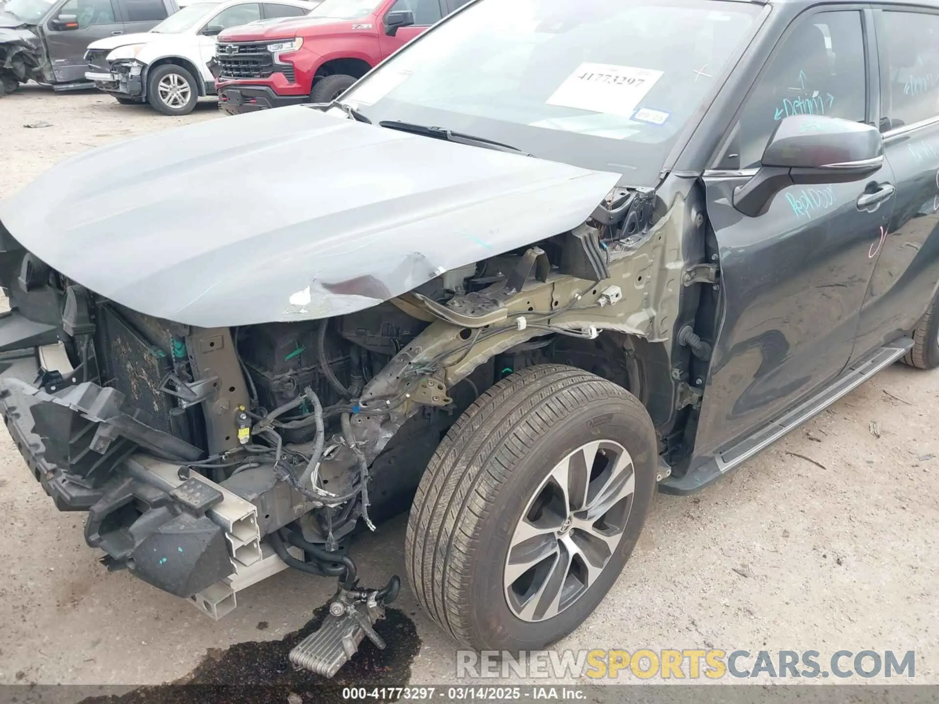 6 Photograph of a damaged car 5TDGZRAH1LS013144 TOYOTA HIGHLANDER 2020