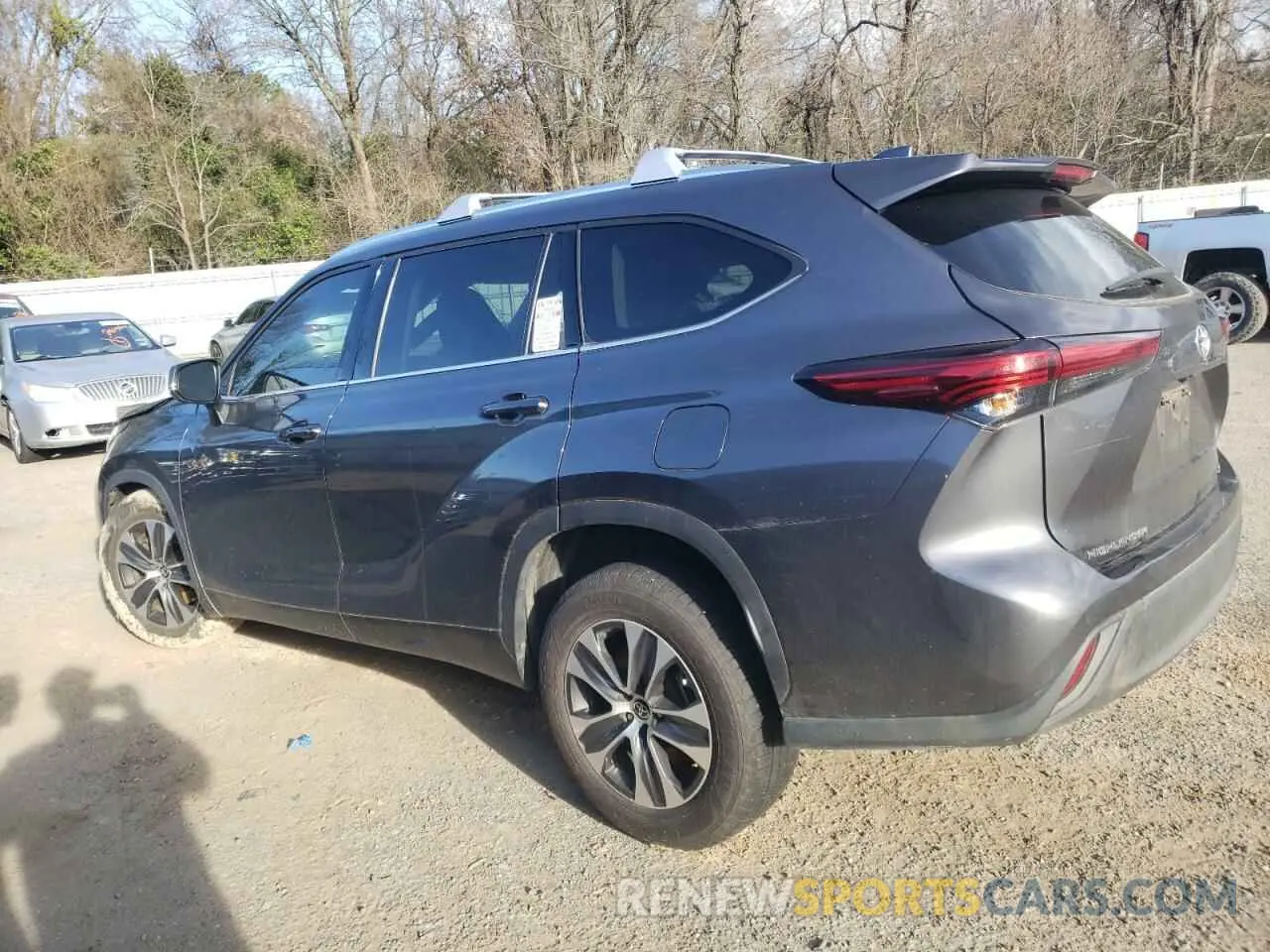 2 Photograph of a damaged car 5TDGZRAH1LS019638 TOYOTA HIGHLANDER 2020