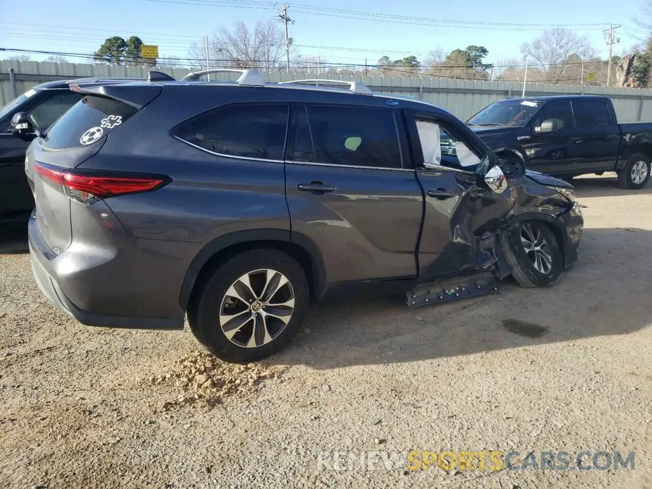 3 Photograph of a damaged car 5TDGZRAH1LS019638 TOYOTA HIGHLANDER 2020