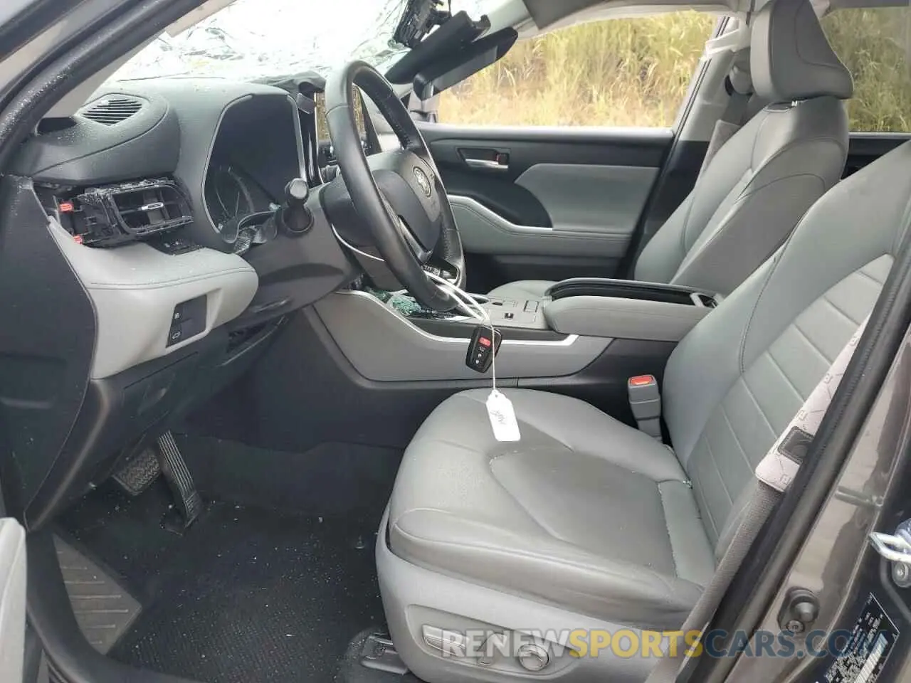 7 Photograph of a damaged car 5TDGZRAH2LS004257 TOYOTA HIGHLANDER 2020
