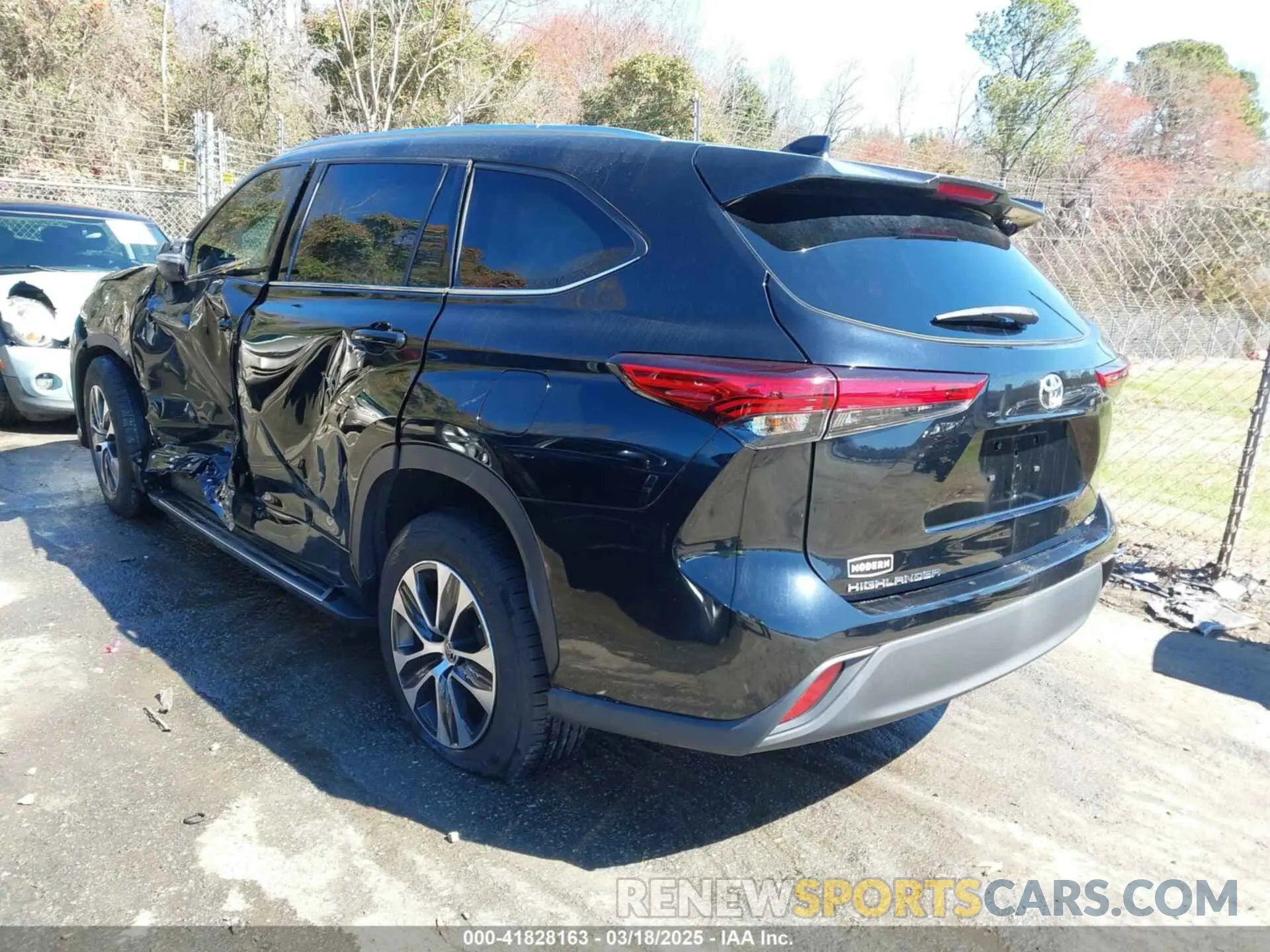 3 Фотография поврежденного автомобиля 5TDGZRAH2LS015694 TOYOTA HIGHLANDER 2020