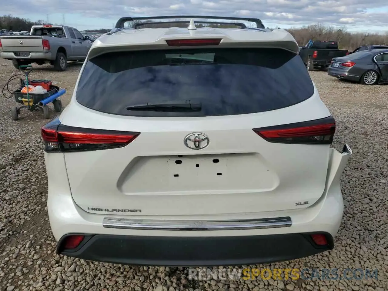 6 Photograph of a damaged car 5TDGZRAH2LS502880 TOYOTA HIGHLANDER 2020