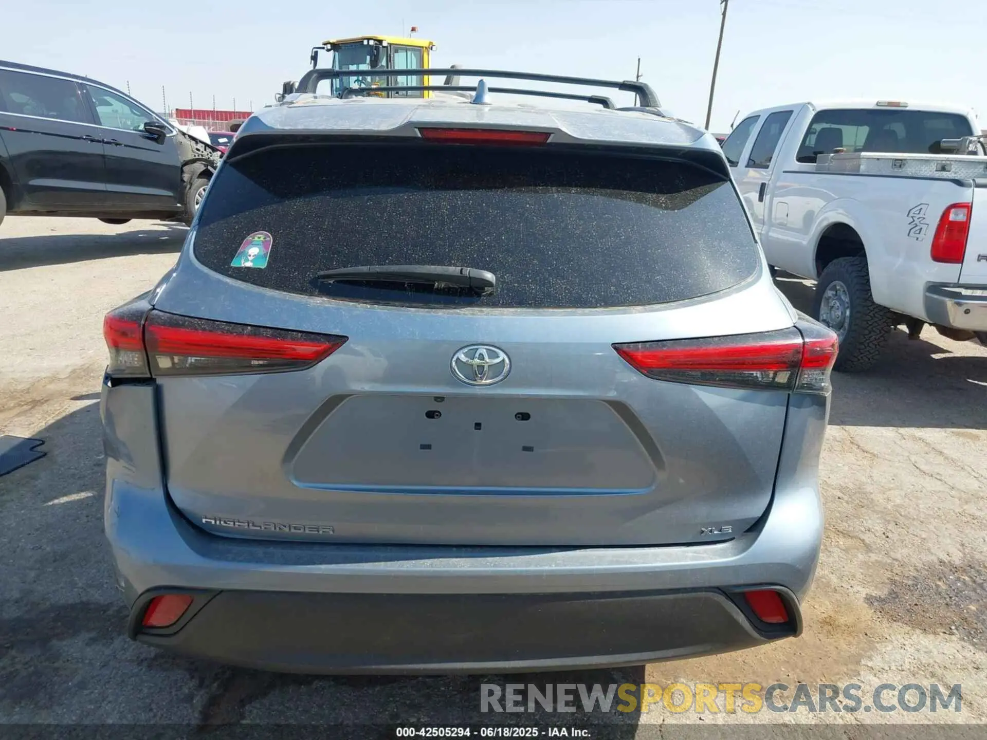 16 Photograph of a damaged car 5TDGZRAH4LS028656 TOYOTA HIGHLANDER 2020
