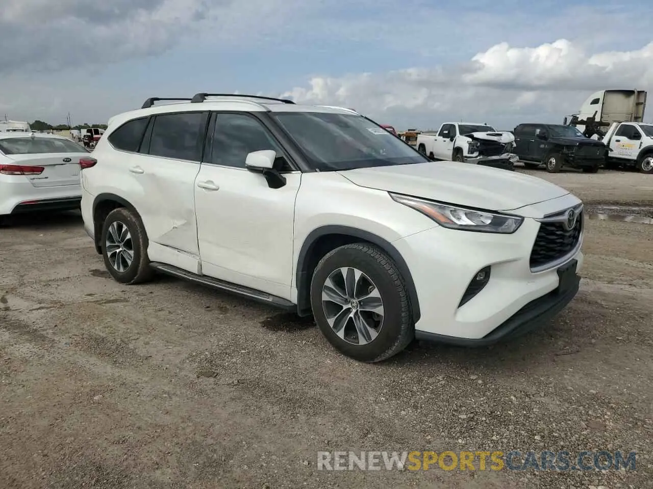 4 Photograph of a damaged car 5TDGZRAH4LS501276 TOYOTA HIGHLANDER 2020
