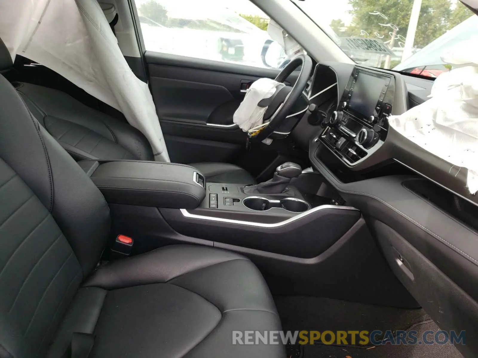 5 Photograph of a damaged car 5TDGZRAH5LS003894 TOYOTA HIGHLANDER 2020