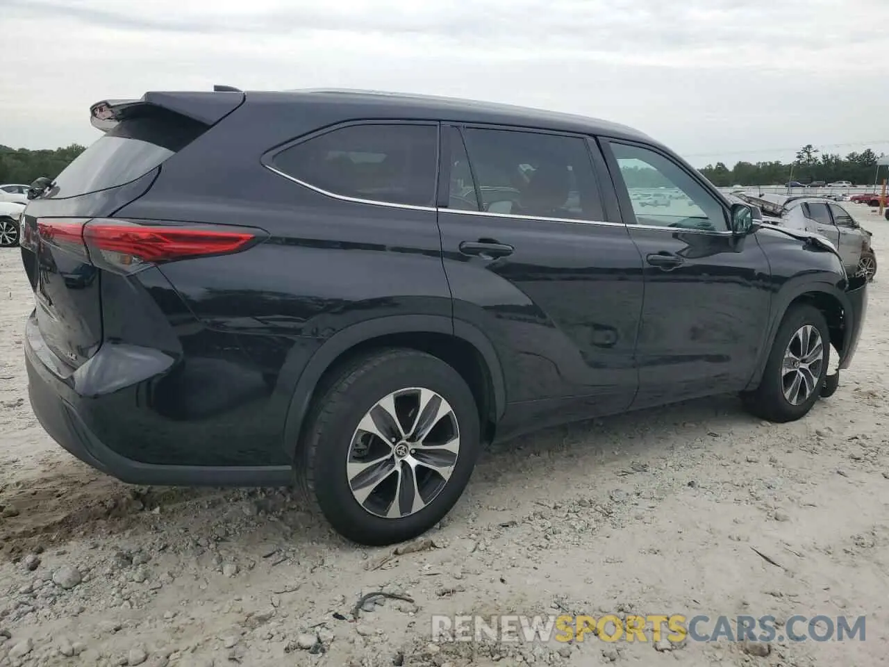 3 Photograph of a damaged car 5TDGZRAH6LS009333 TOYOTA HIGHLANDER 2020