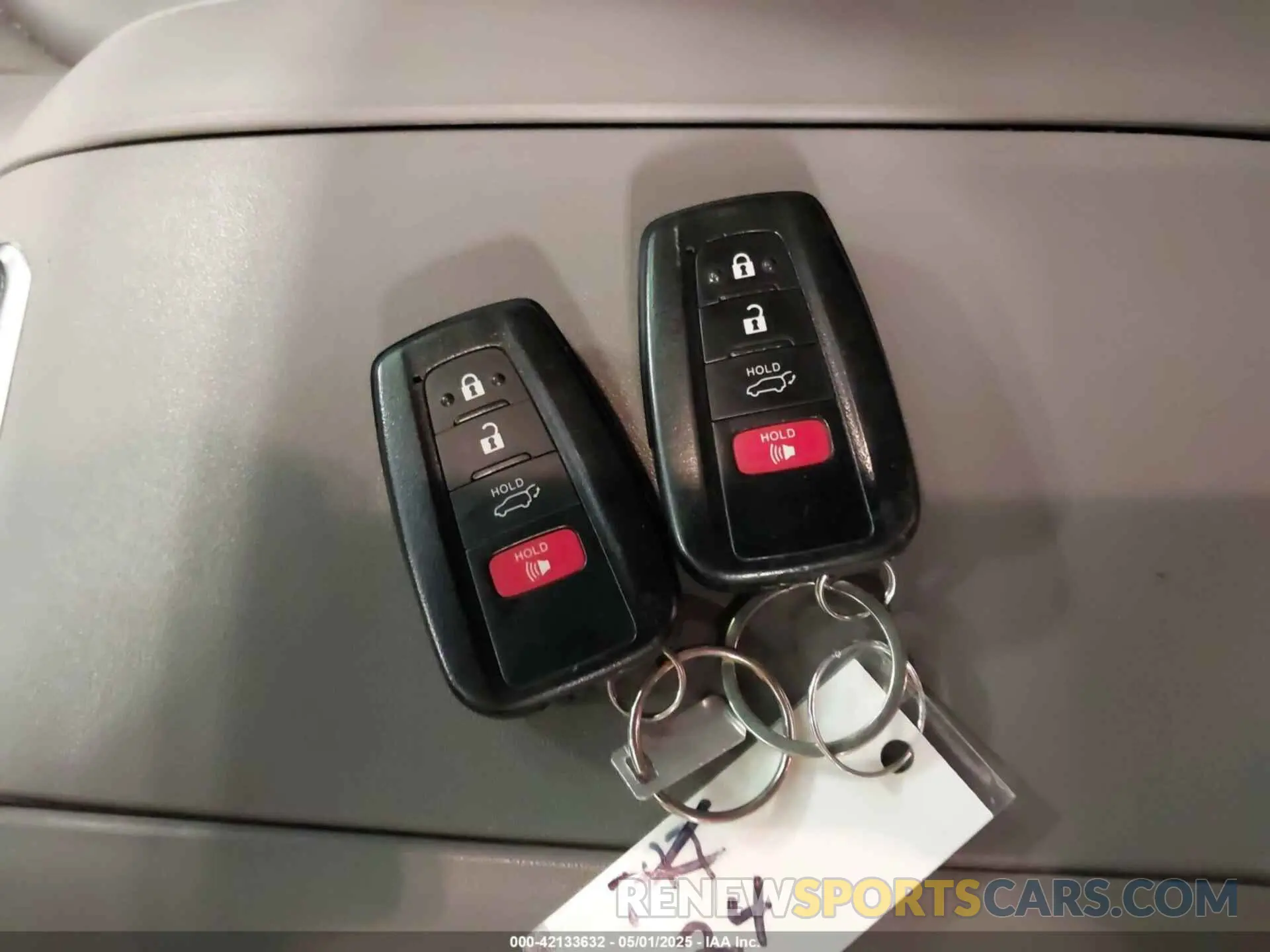 11 Фотография поврежденного автомобиля 5TDGZRBH0LS024229 TOYOTA HIGHLANDER 2020