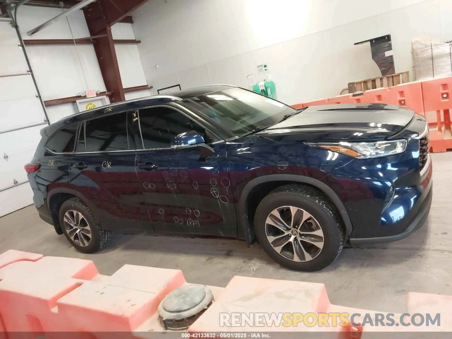 13 Фотография поврежденного автомобиля 5TDGZRBH0LS024229 TOYOTA HIGHLANDER 2020