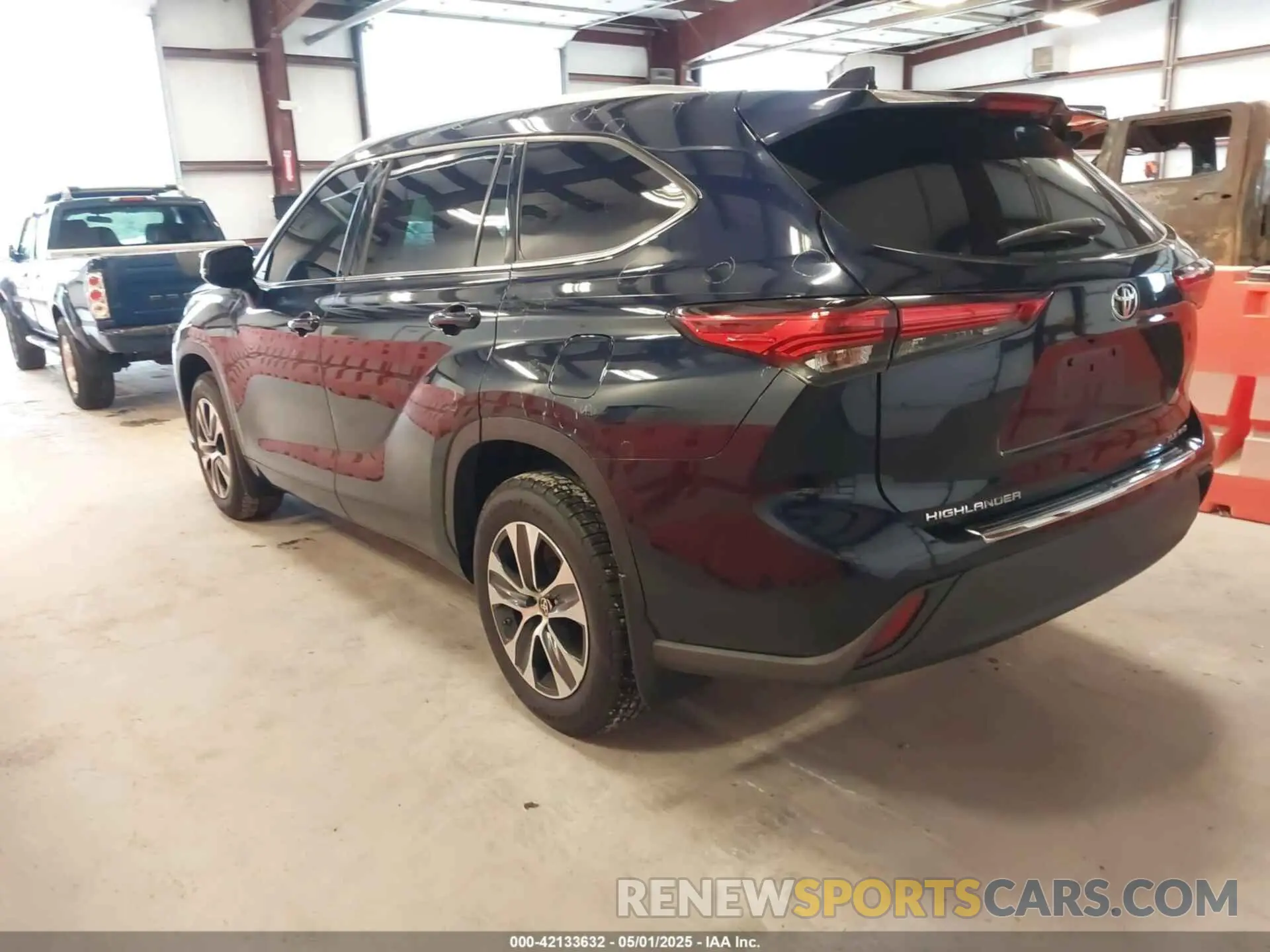 3 Фотография поврежденного автомобиля 5TDGZRBH0LS024229 TOYOTA HIGHLANDER 2020