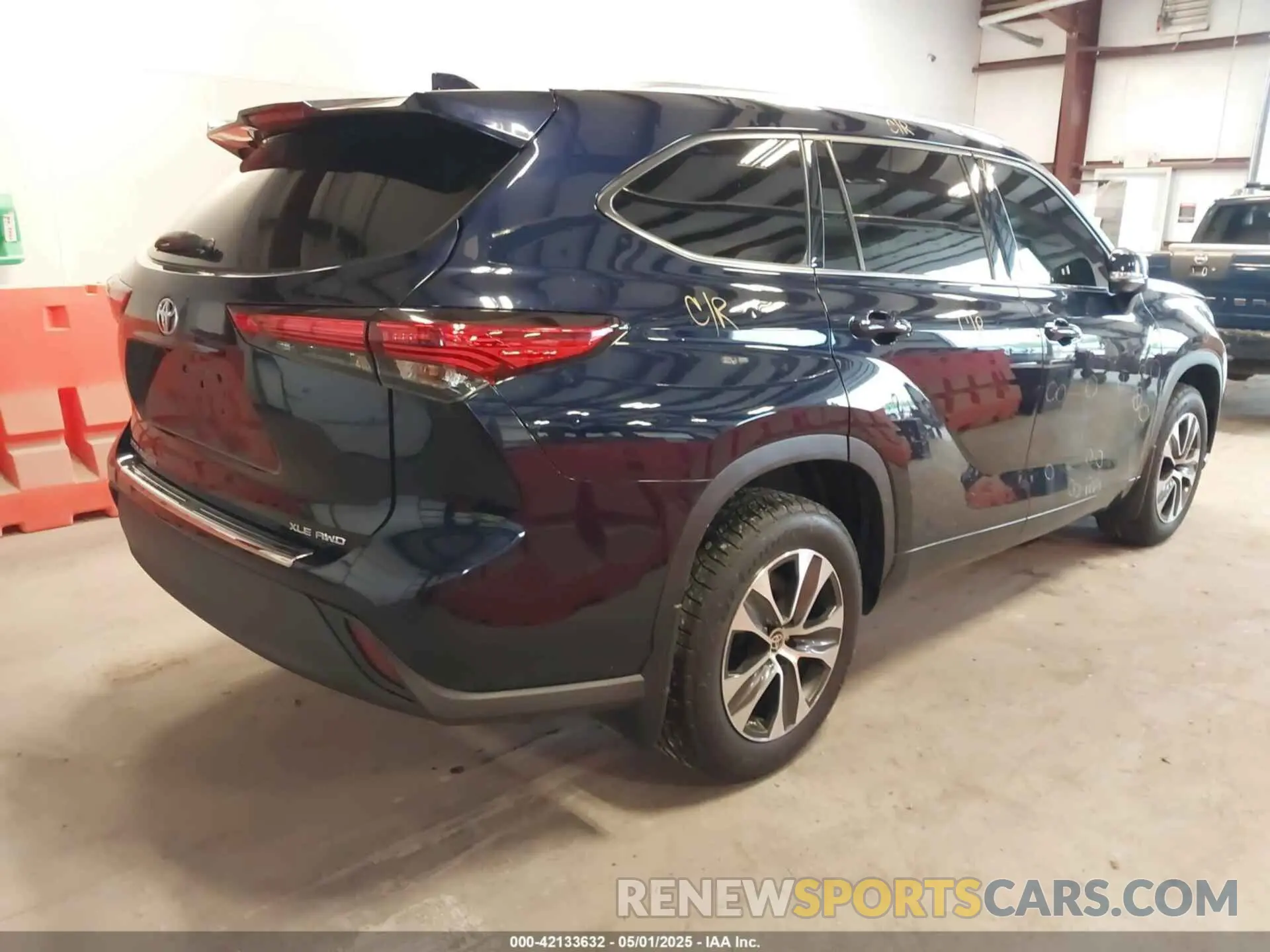 4 Фотография поврежденного автомобиля 5TDGZRBH0LS024229 TOYOTA HIGHLANDER 2020