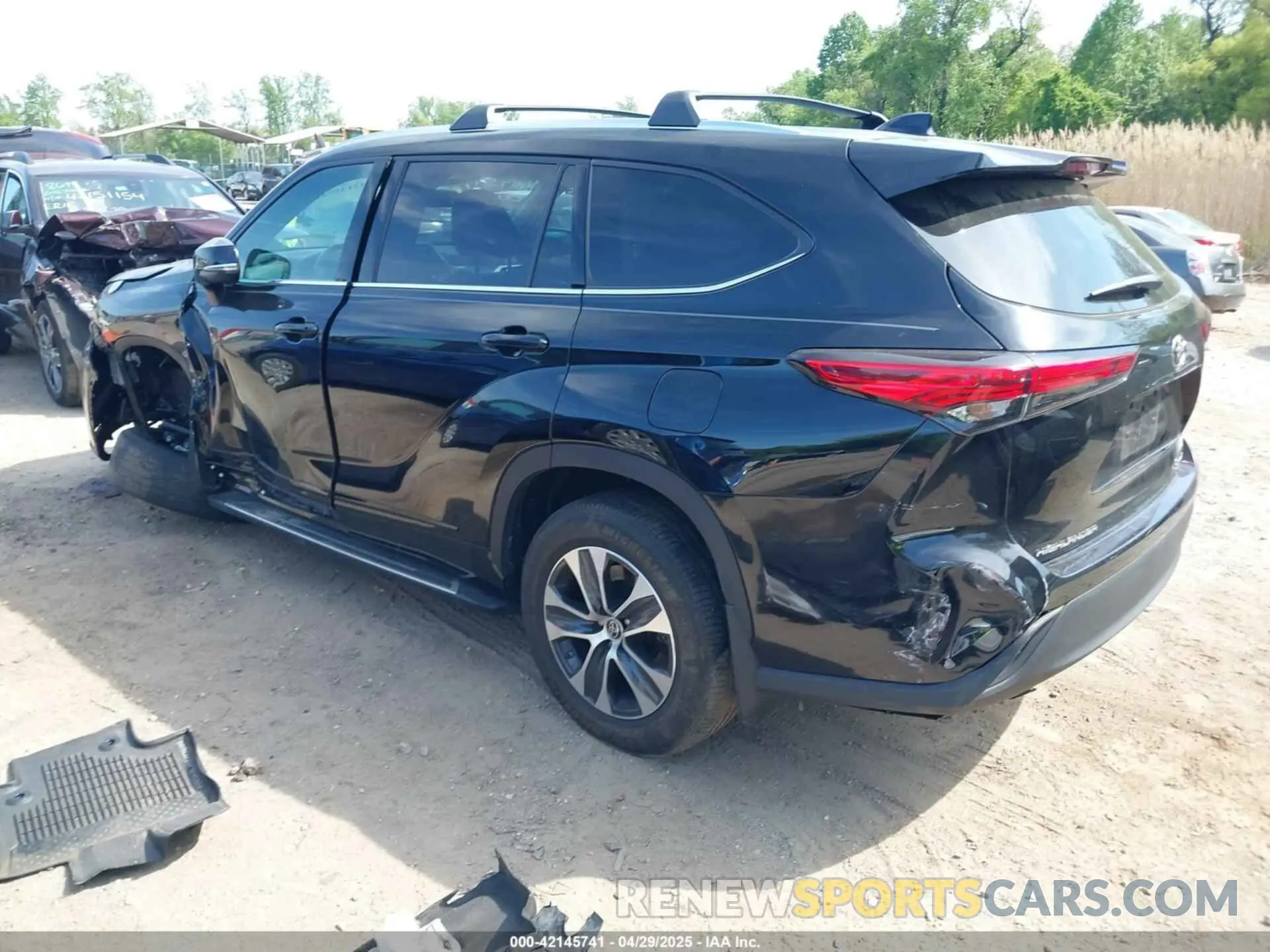 3 Фотография поврежденного автомобиля 5TDGZRBH0LS037336 TOYOTA HIGHLANDER 2020