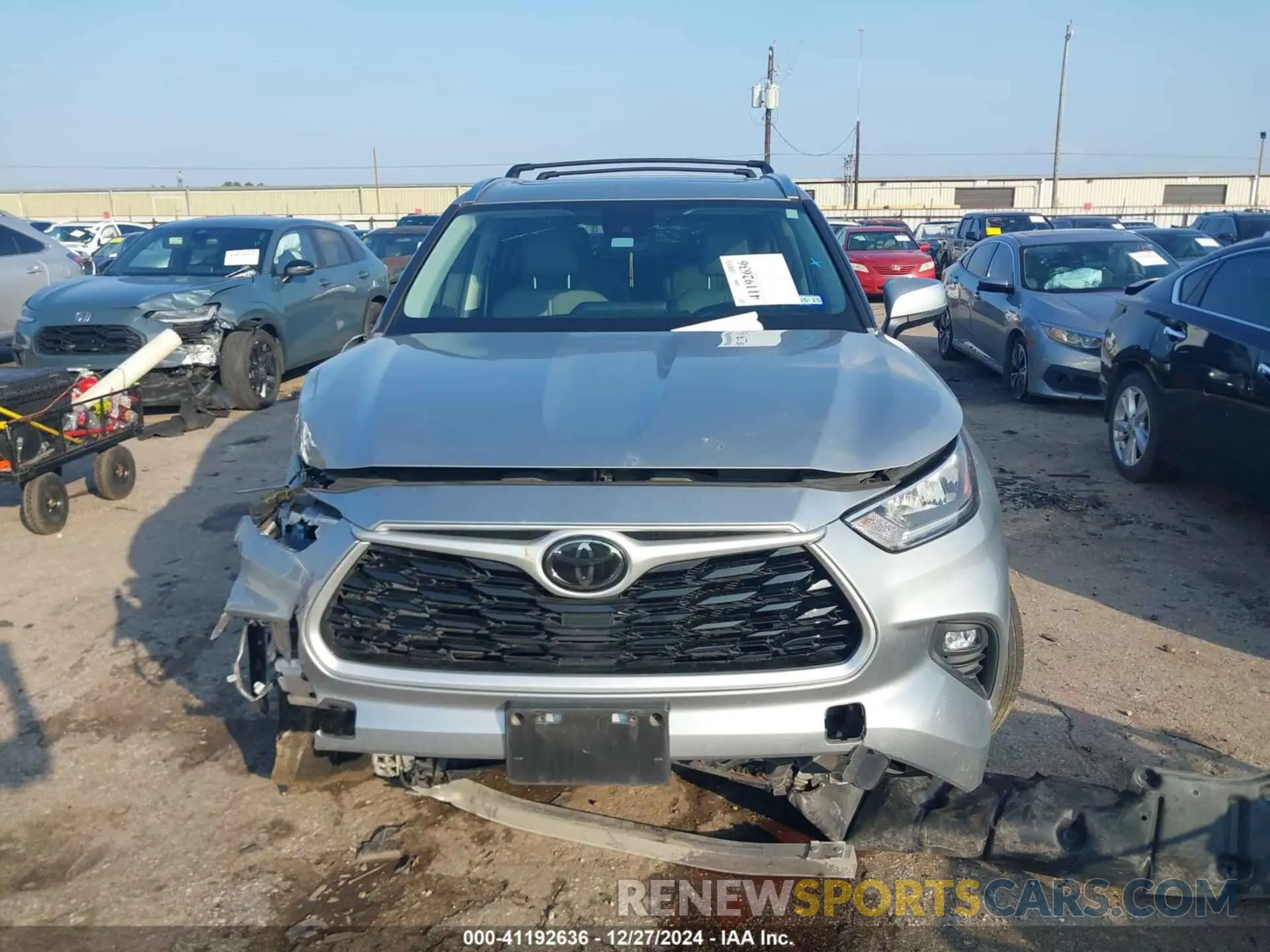 11 Фотография поврежденного автомобиля 5TDGZRBH0LS508126 TOYOTA HIGHLANDER 2020