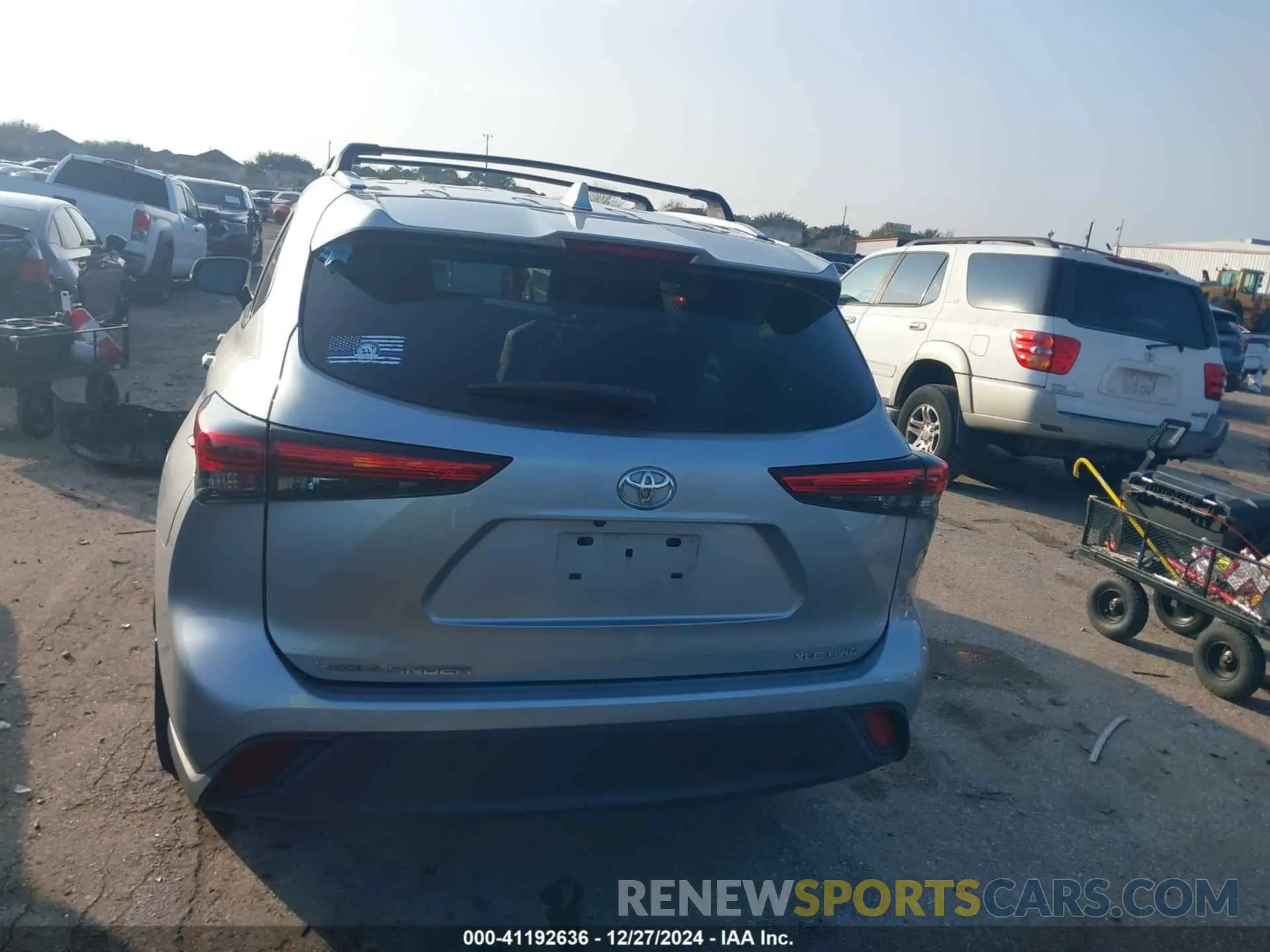 15 Фотография поврежденного автомобиля 5TDGZRBH0LS508126 TOYOTA HIGHLANDER 2020