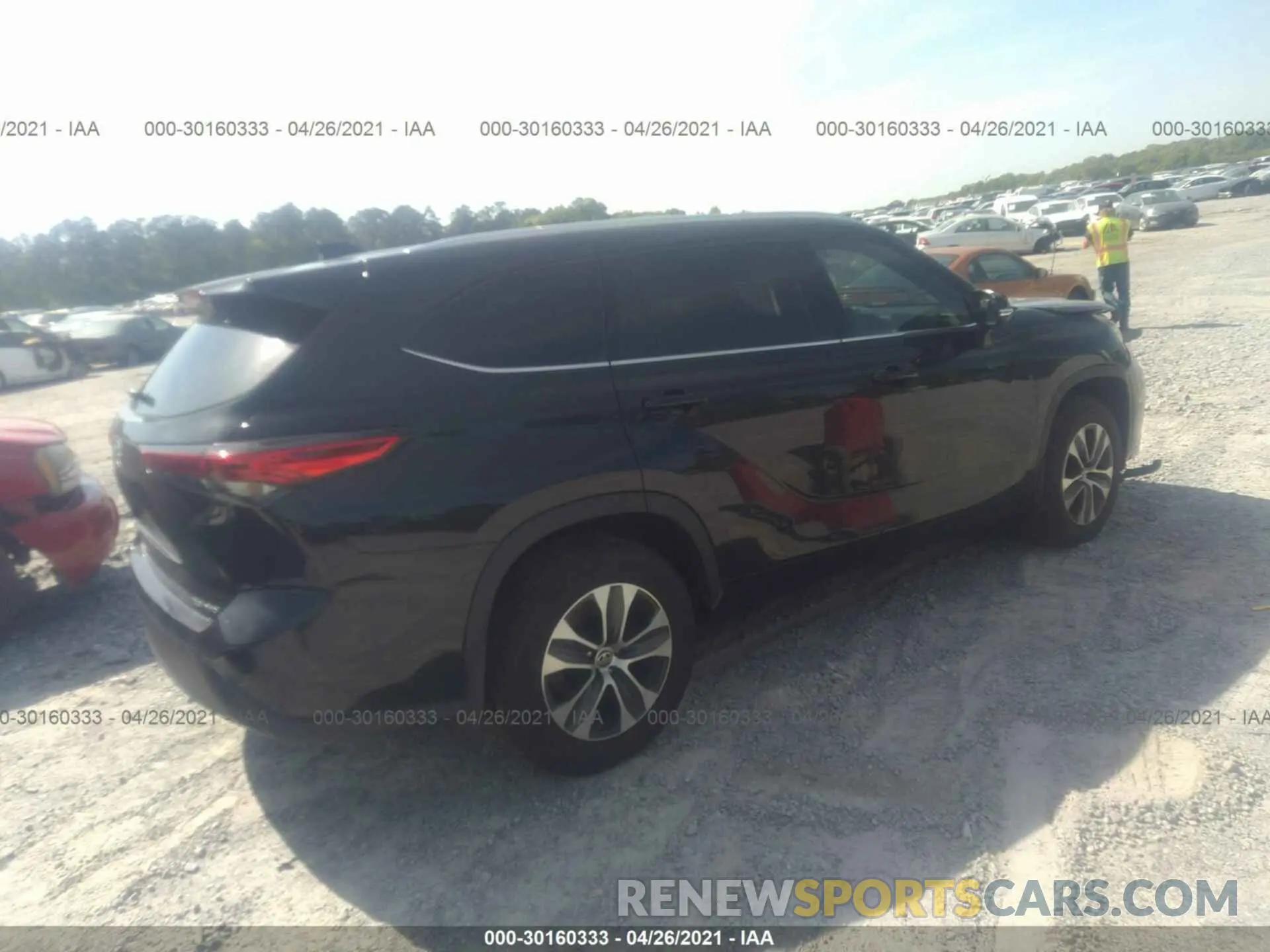 4 Photograph of a damaged car 5TDGZRBH0LS512676 TOYOTA HIGHLANDER 2020