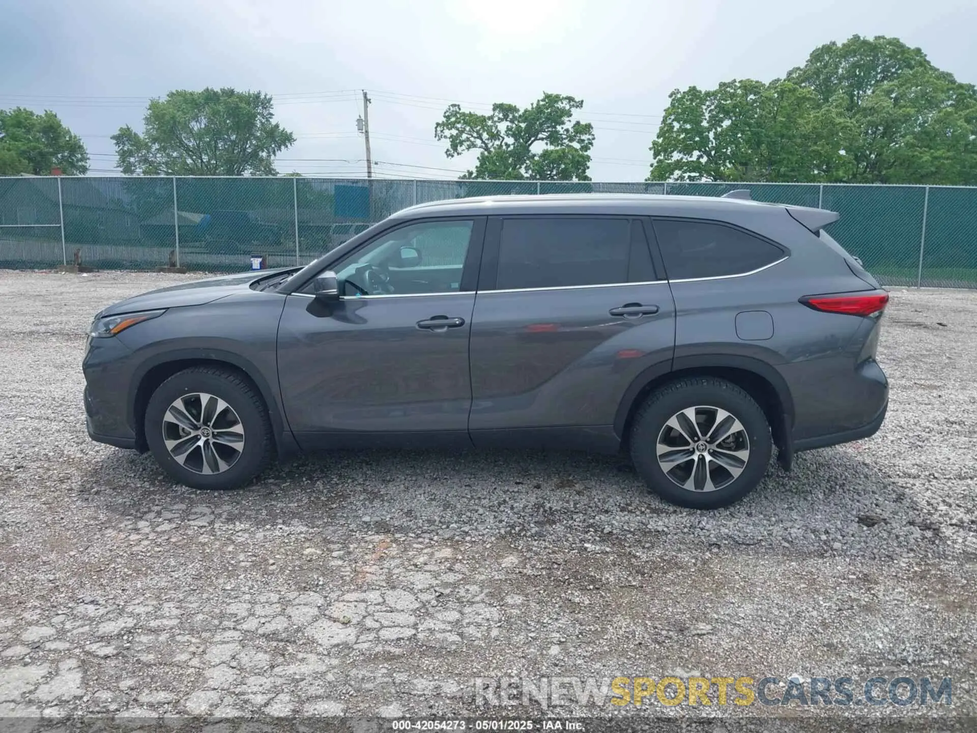 14 Photograph of a damaged car 5TDGZRBH4LS028512 TOYOTA HIGHLANDER 2020