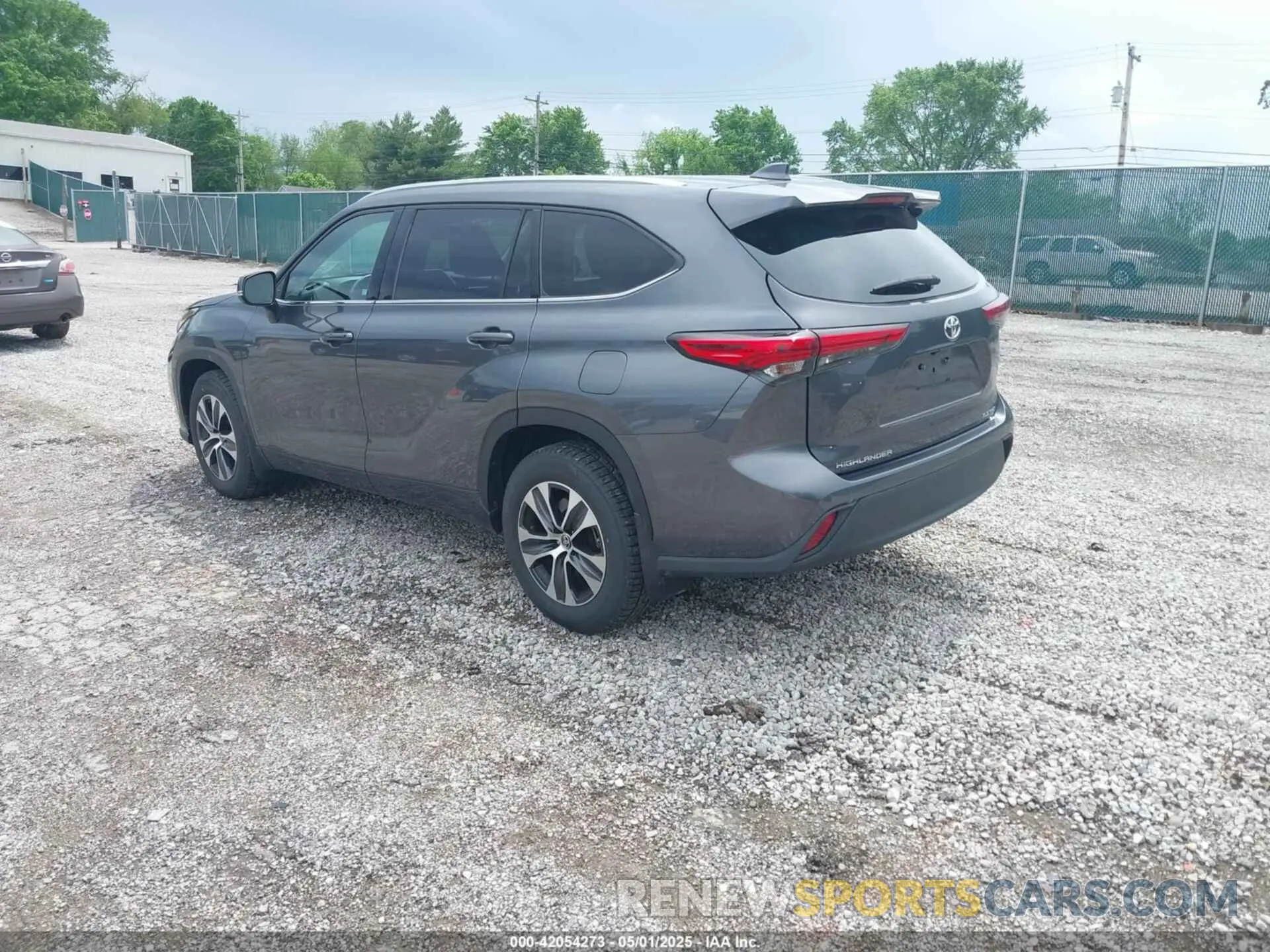 3 Photograph of a damaged car 5TDGZRBH4LS028512 TOYOTA HIGHLANDER 2020