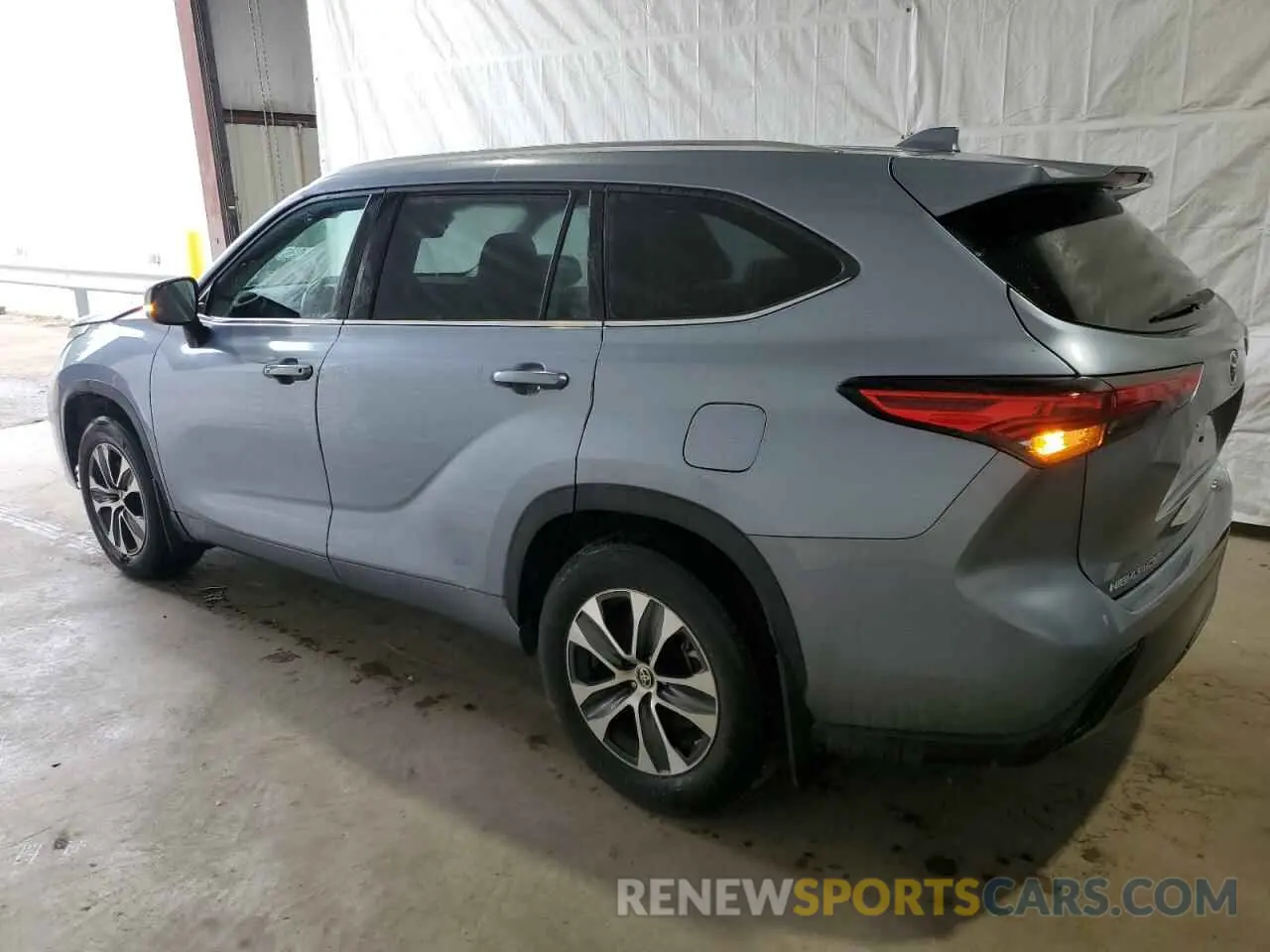 2 Photograph of a damaged car 5TDGZRBH5LS031841 TOYOTA HIGHLANDER 2020