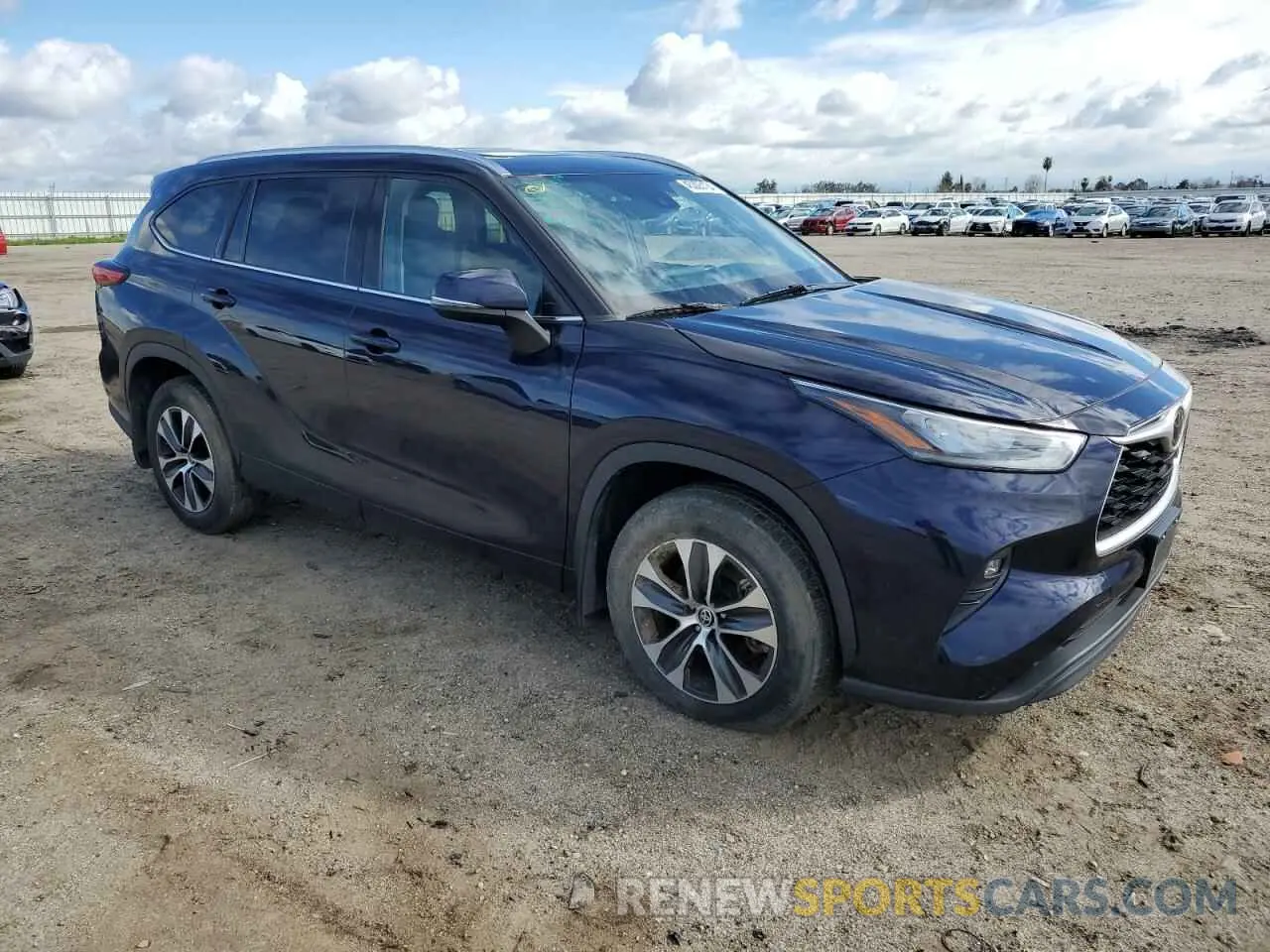 4 Photograph of a damaged car 5TDGZRBH6LS016975 TOYOTA HIGHLANDER 2020