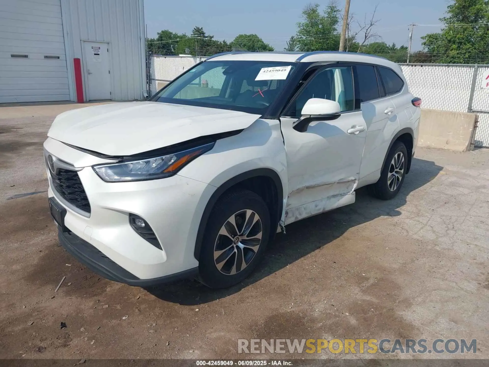 2 Photograph of a damaged car 5TDGZRBH6LS030083 TOYOTA HIGHLANDER 2020