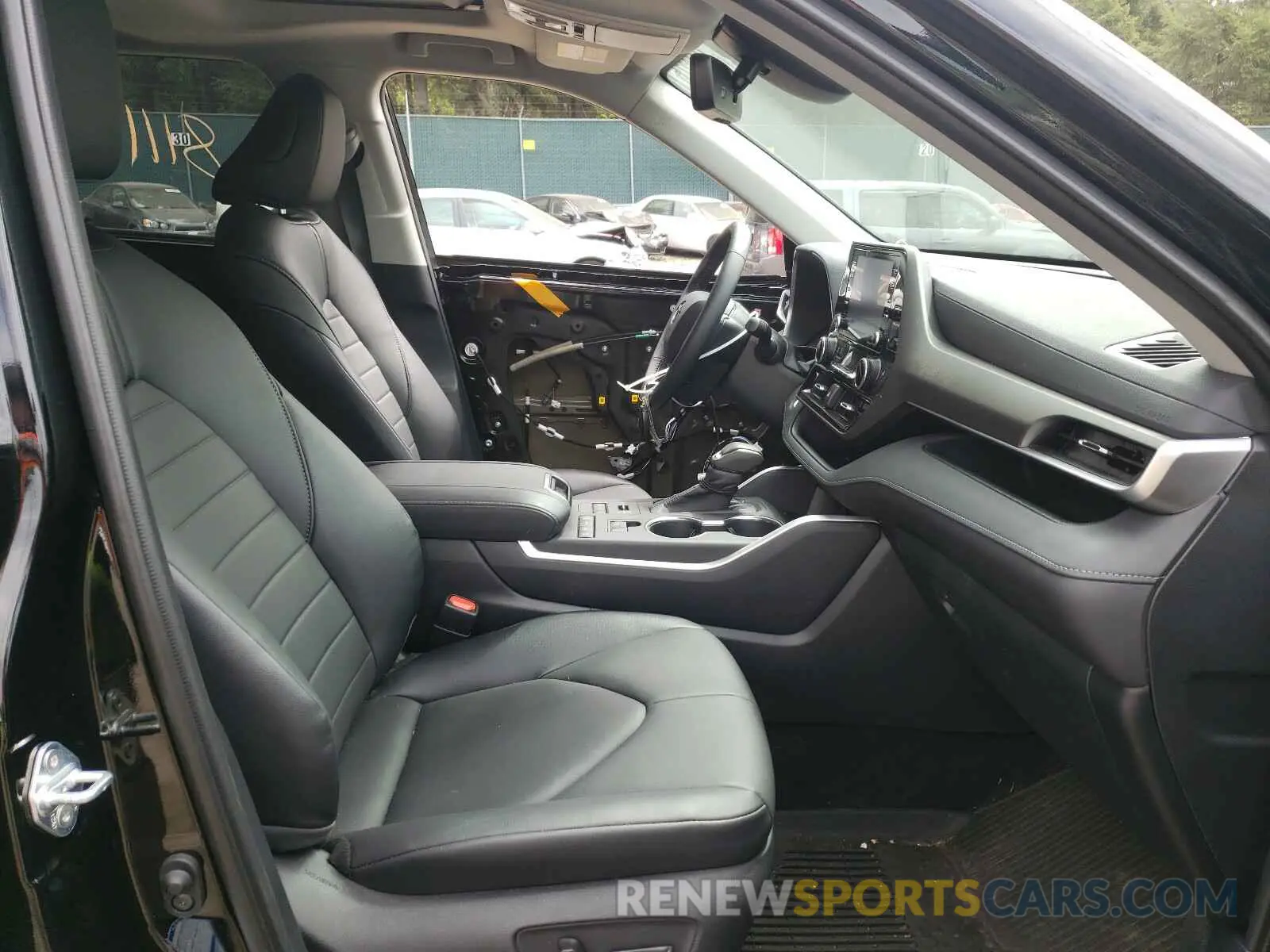 5 Photograph of a damaged car 5TDGZRBH6LS506364 TOYOTA HIGHLANDER 2020