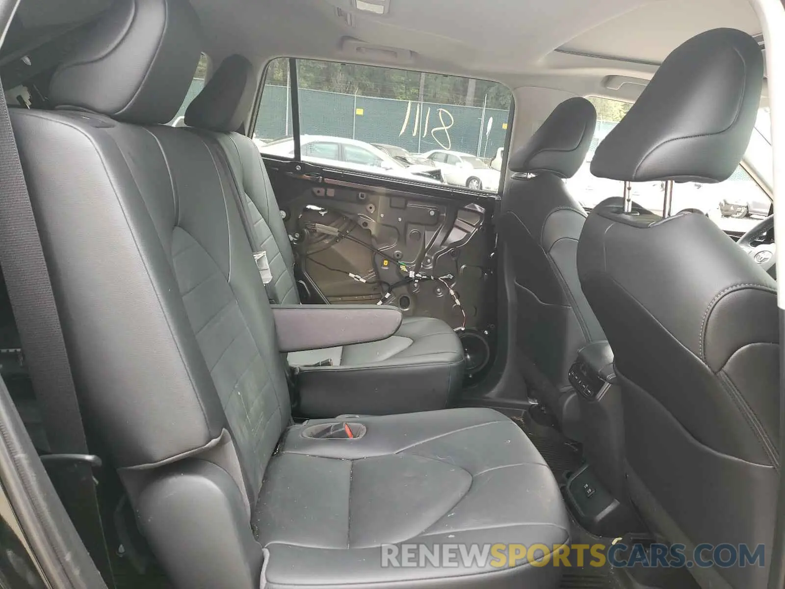 6 Photograph of a damaged car 5TDGZRBH6LS506364 TOYOTA HIGHLANDER 2020