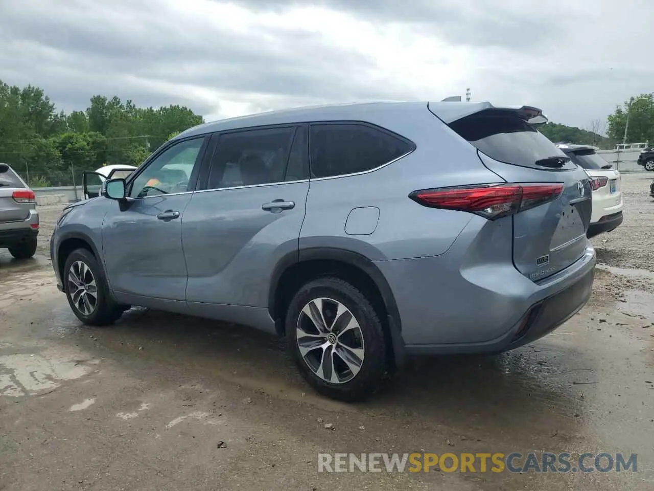 2 Photograph of a damaged car 5TDGZRBH8LS024401 TOYOTA HIGHLANDER 2020