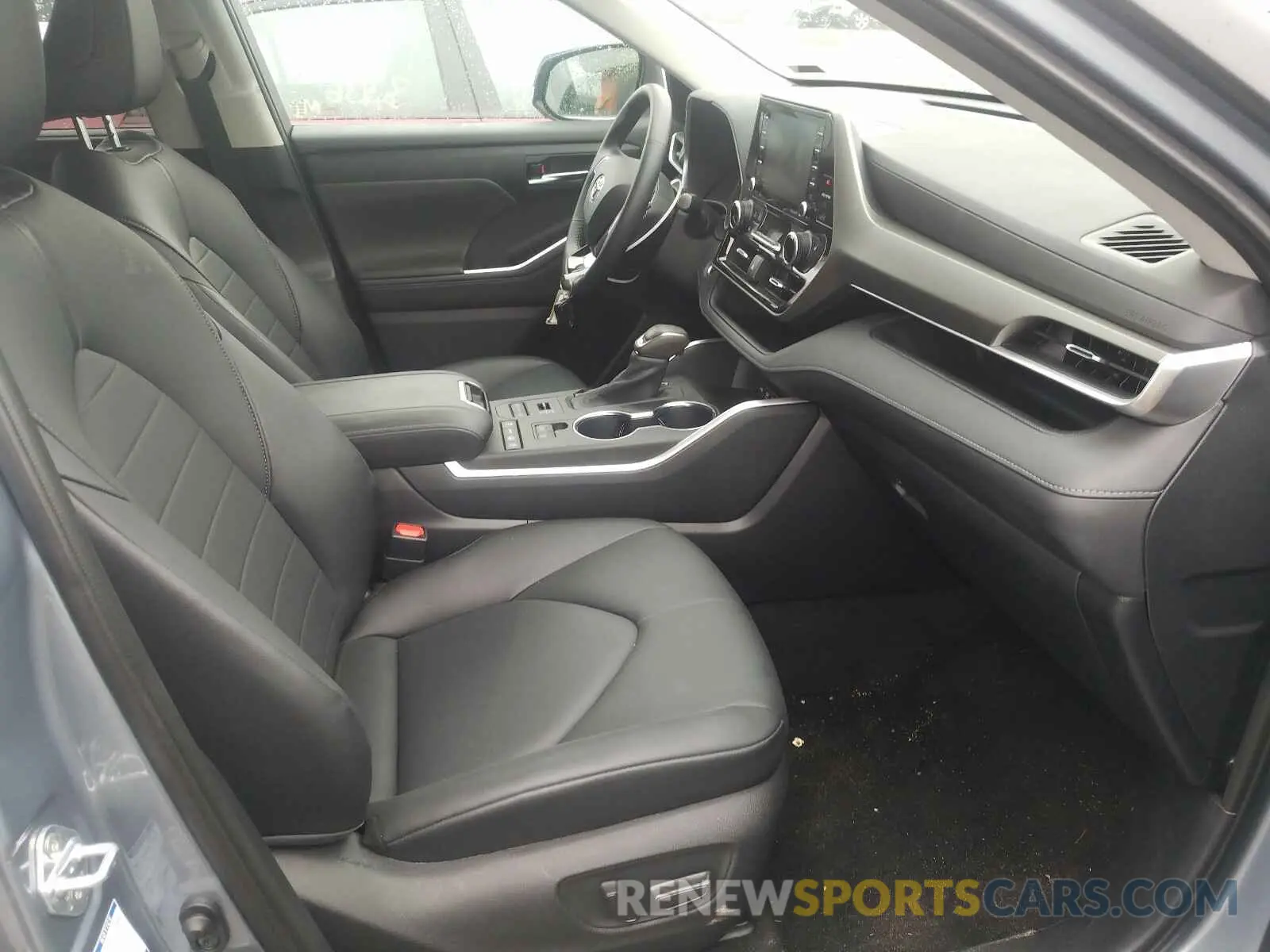 5 Photograph of a damaged car 5TDGZRBH9LS010037 TOYOTA HIGHLANDER 2020