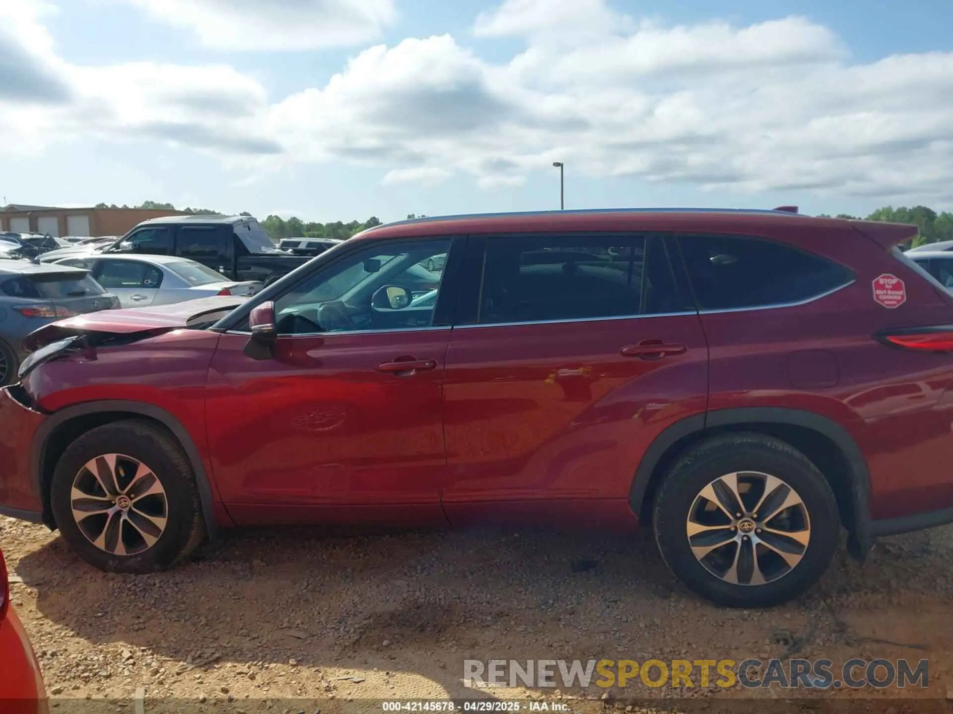 14 Photograph of a damaged car 5TDGZRBH9LS011673 TOYOTA HIGHLANDER 2020