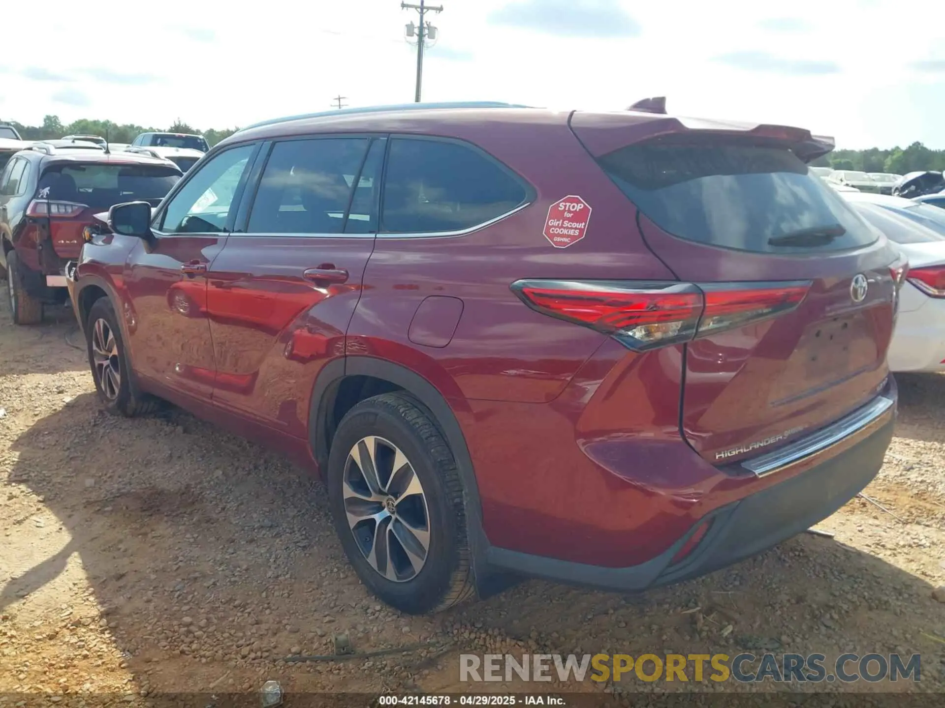 3 Photograph of a damaged car 5TDGZRBH9LS011673 TOYOTA HIGHLANDER 2020
