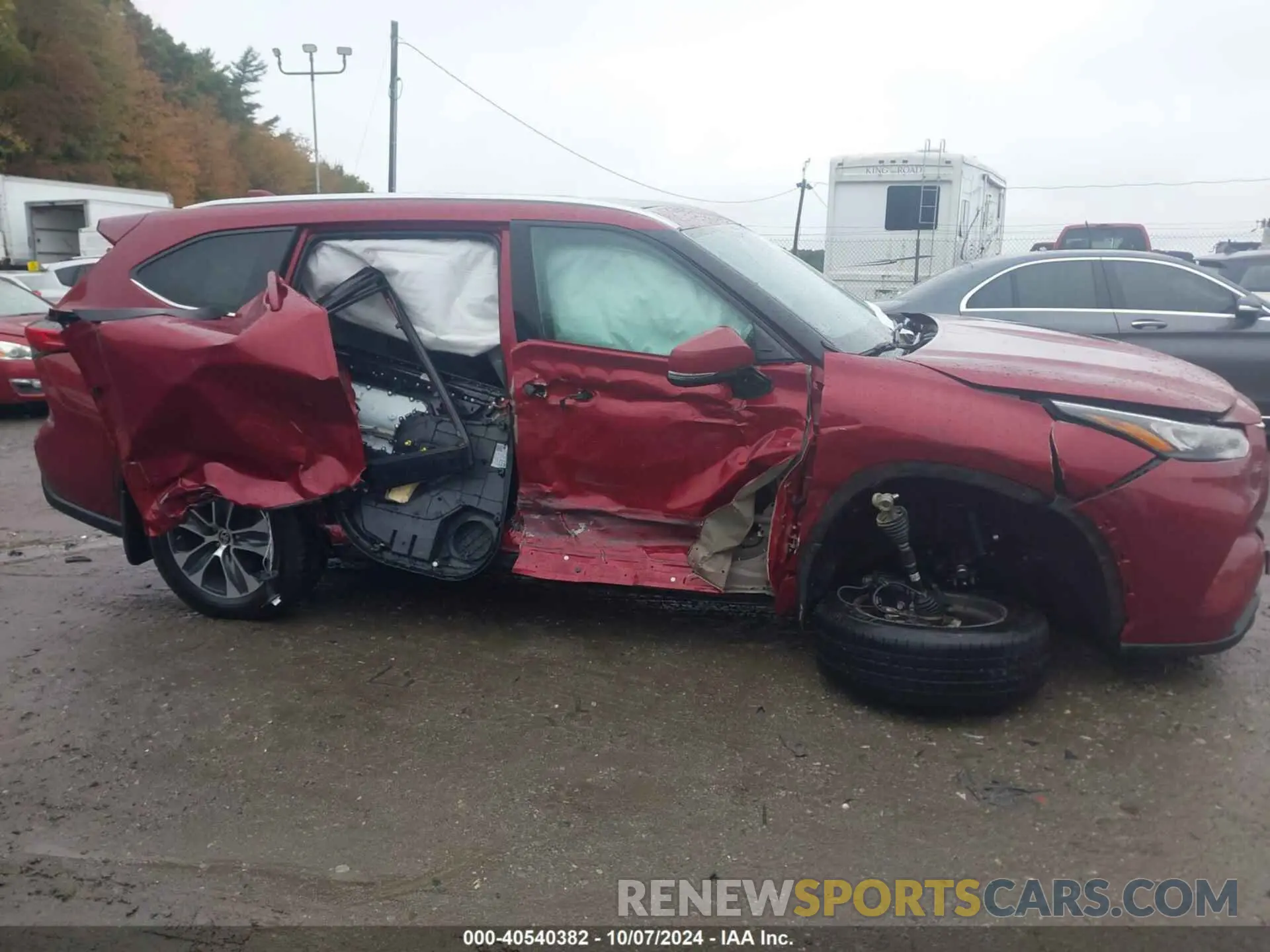 13 Photograph of a damaged car 5TDGZRBH9LS056273 TOYOTA HIGHLANDER 2020