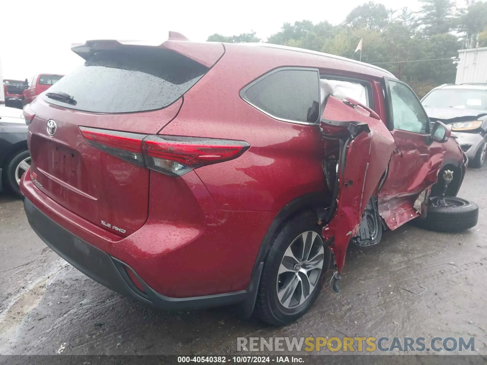 4 Photograph of a damaged car 5TDGZRBH9LS056273 TOYOTA HIGHLANDER 2020