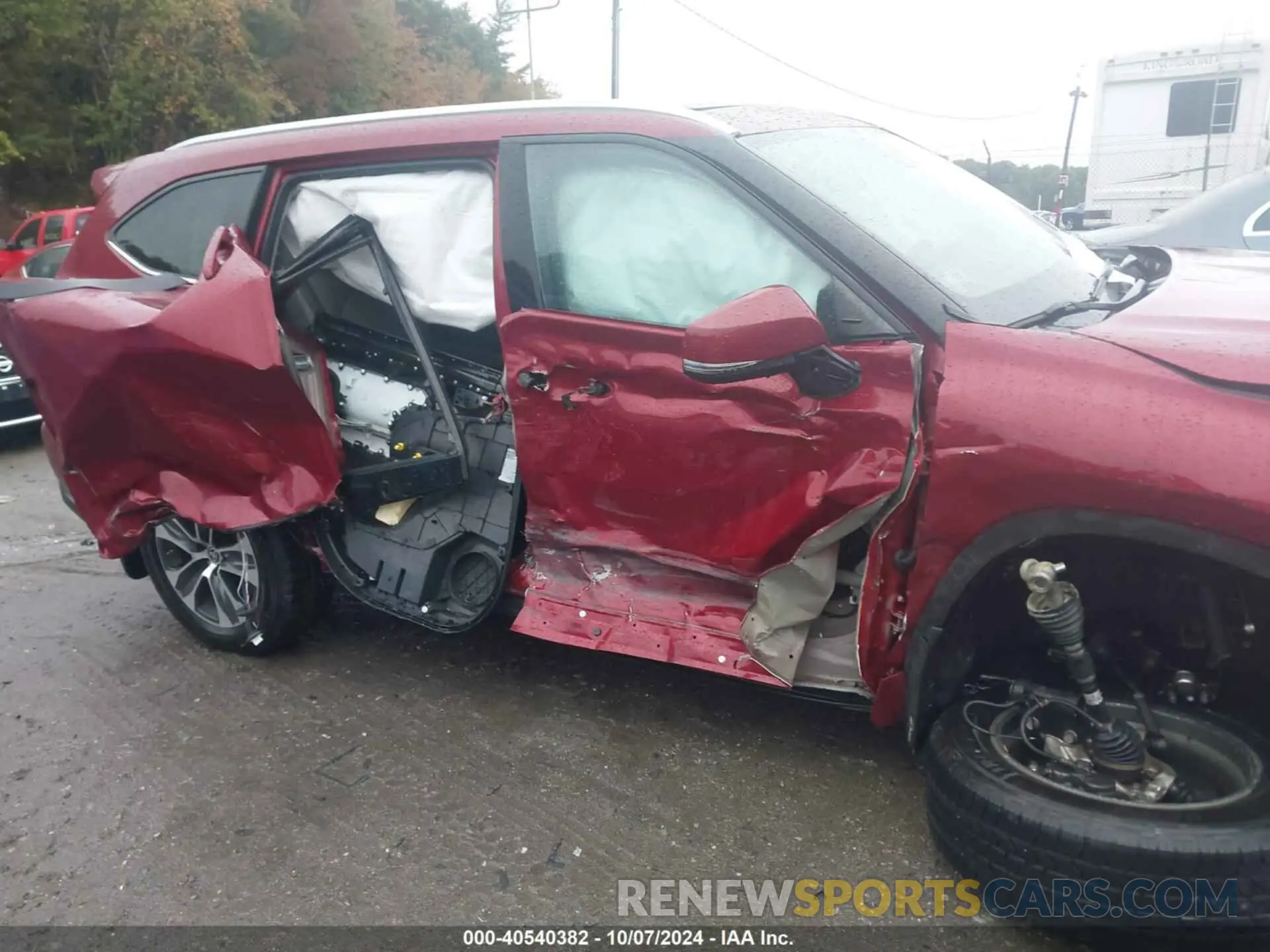 6 Photograph of a damaged car 5TDGZRBH9LS056273 TOYOTA HIGHLANDER 2020