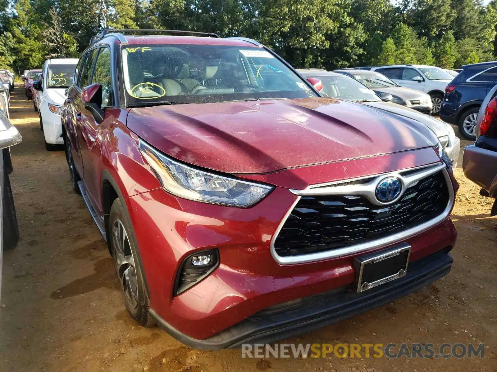 1 Photograph of a damaged car 5TDHBRCH3LS501968 TOYOTA HIGHLANDER 2020