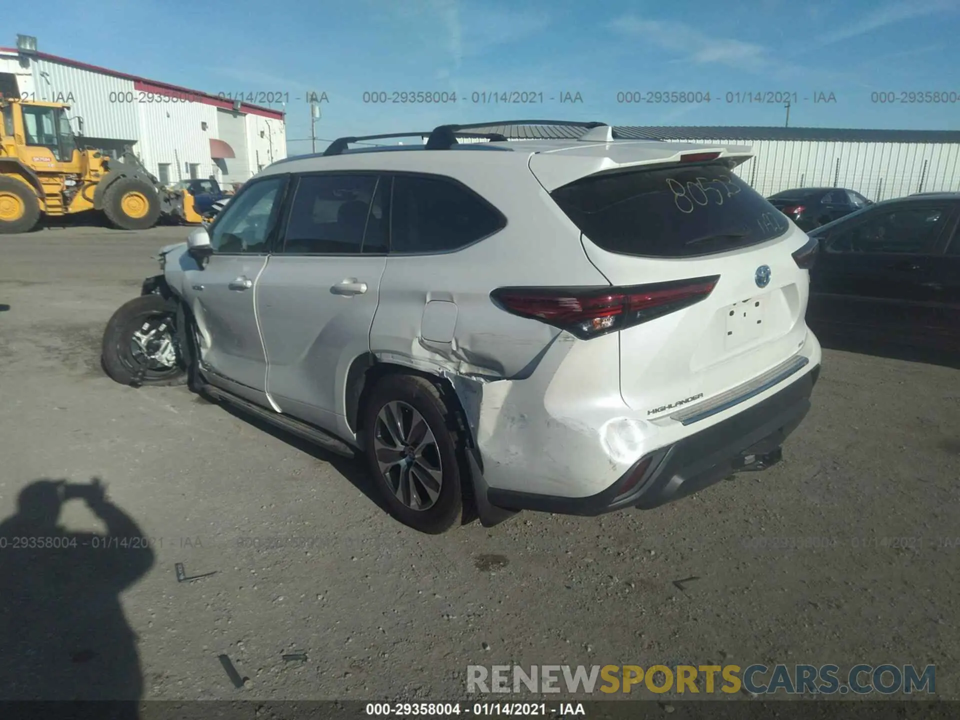 3 Photograph of a damaged car 5TDHBRCH3LS504935 TOYOTA HIGHLANDER 2020