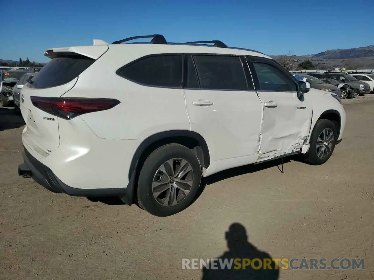 3 Photograph of a damaged car 5TDHBRCH4LS506774 TOYOTA HIGHLANDER 2020