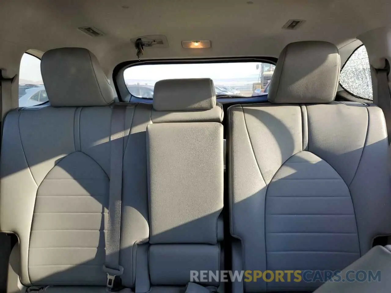 10 Фотография поврежденного автомобиля 5TDHBRCH8LS511623 TOYOTA HIGHLANDER 2020