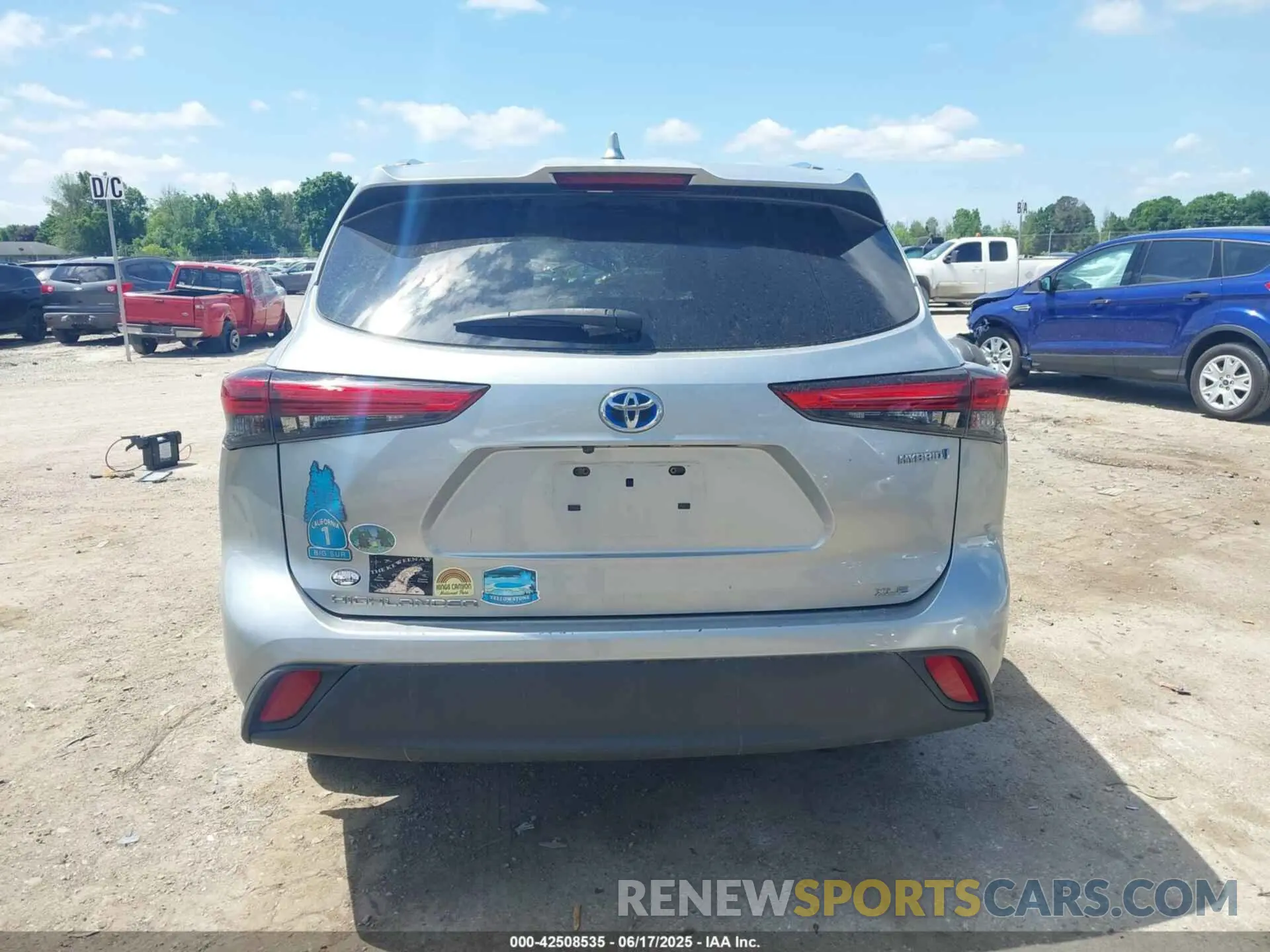 16 Photograph of a damaged car 5TDHBRCH9LS502798 TOYOTA HIGHLANDER 2020