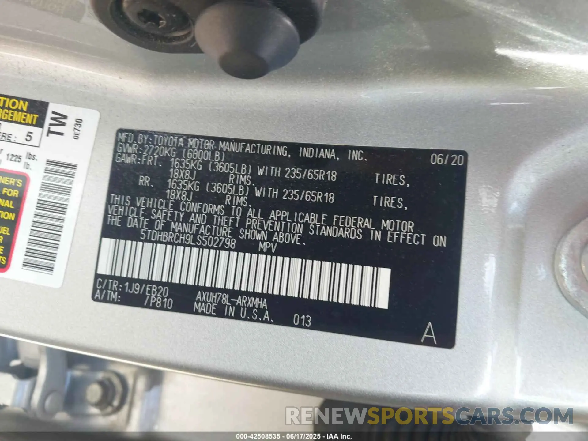 9 Photograph of a damaged car 5TDHBRCH9LS502798 TOYOTA HIGHLANDER 2020