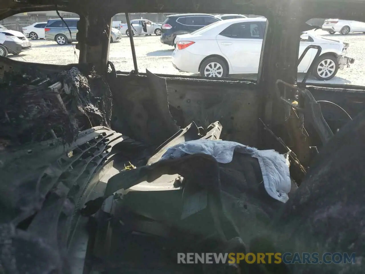10 Photograph of a damaged car 5TDHZRAH5LS003463 TOYOTA HIGHLANDER 2020