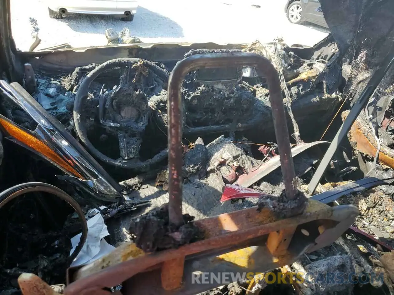 8 Photograph of a damaged car 5TDHZRAH5LS003463 TOYOTA HIGHLANDER 2020