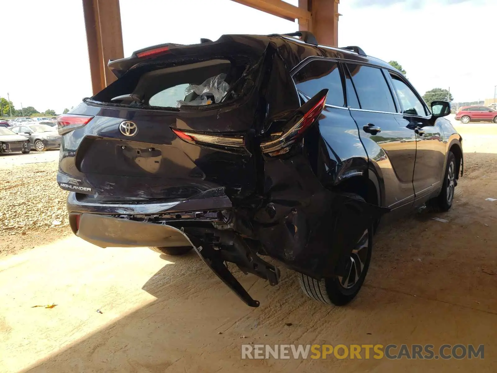 4 Photograph of a damaged car 5TDHZRAH5LS017928 TOYOTA HIGHLANDER 2020