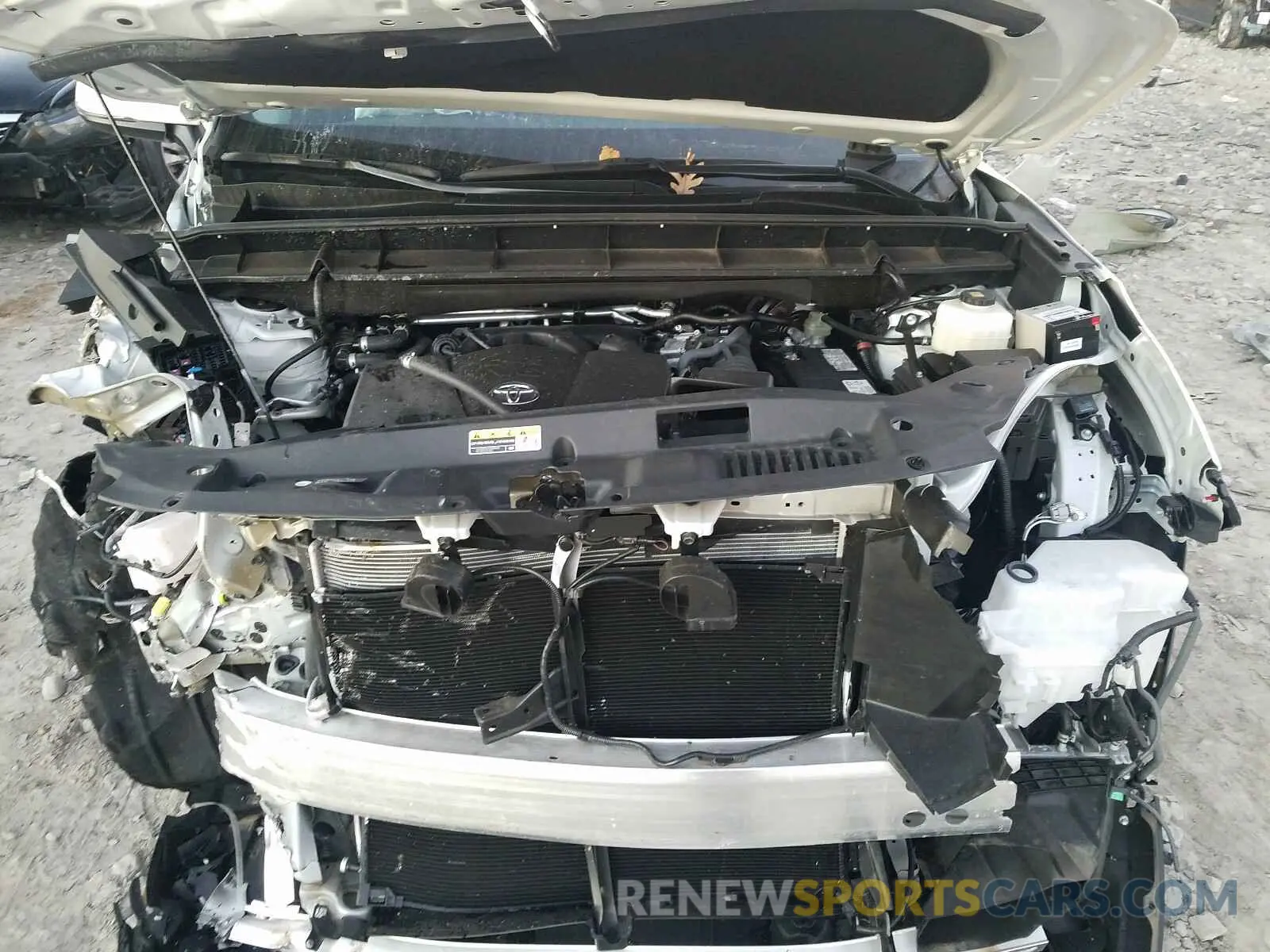 7 Photograph of a damaged car 5TDHZRAH7LS503849 TOYOTA HIGHLANDER 2020