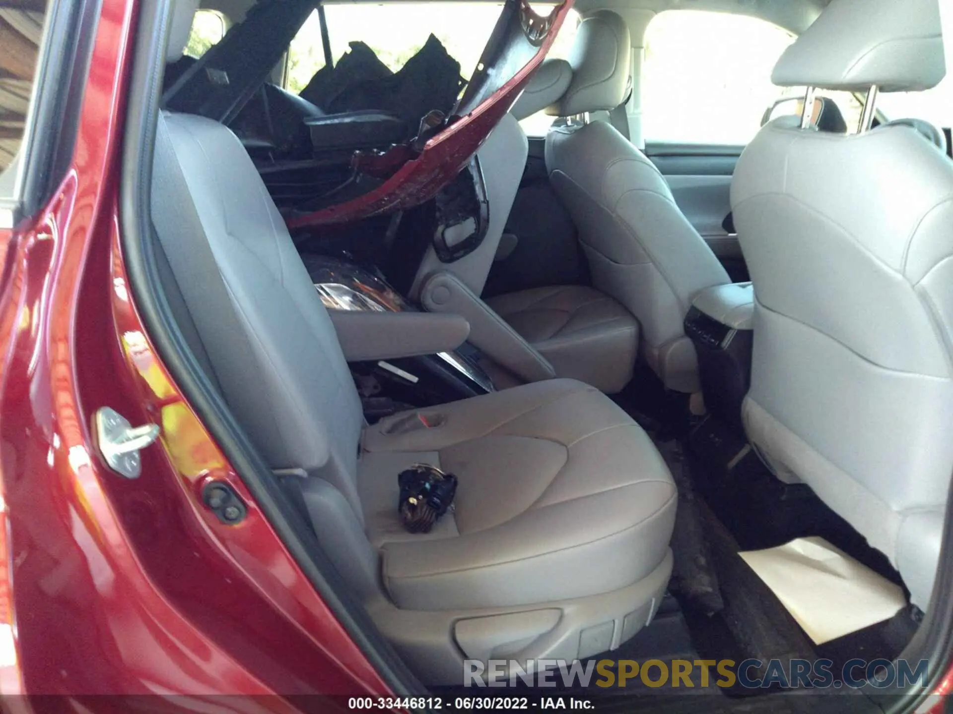 8 Photograph of a damaged car 5TDHZRAH7LS510851 TOYOTA HIGHLANDER 2020