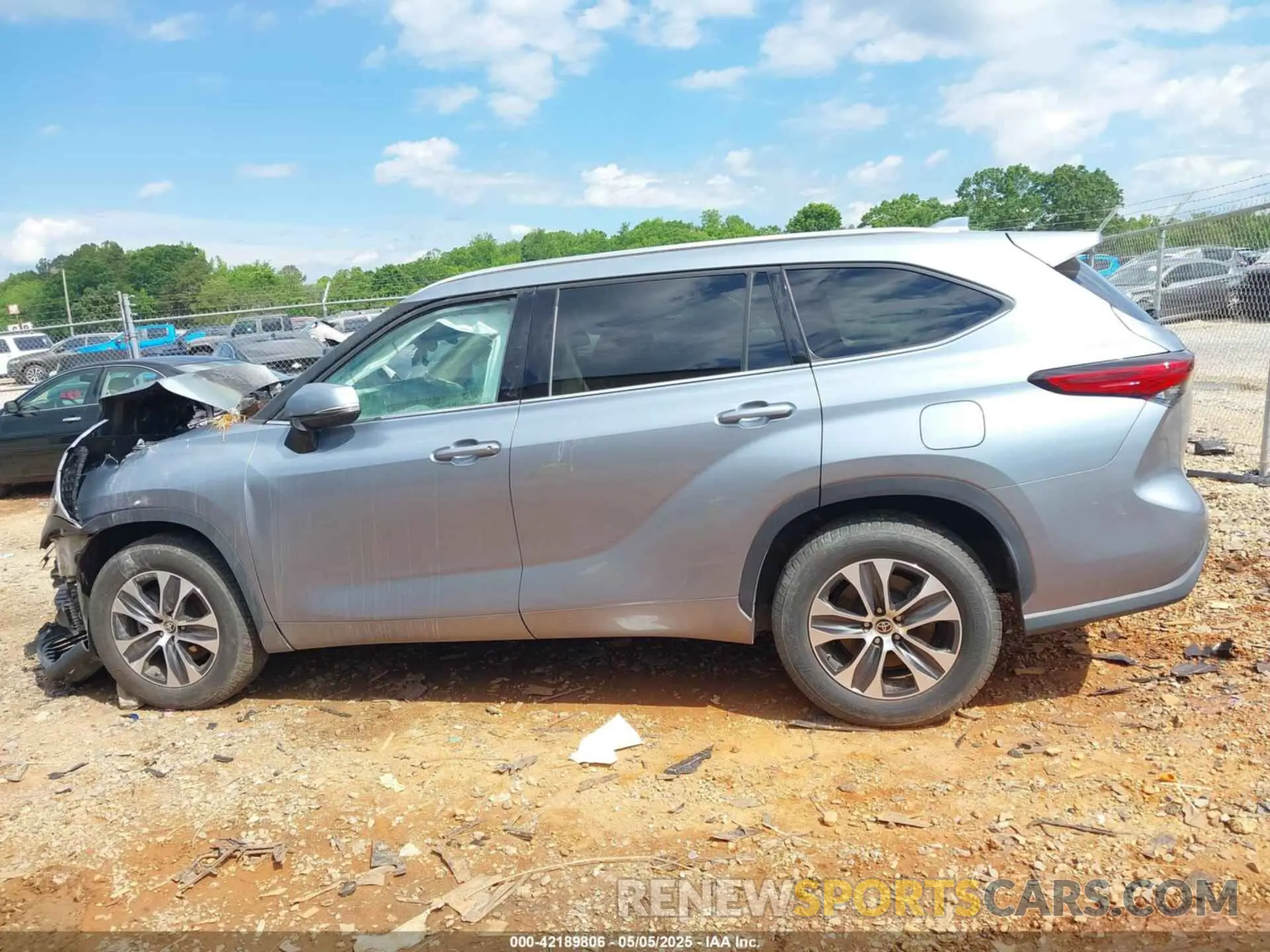14 Photograph of a damaged car 5TDHZRAHXLS027905 TOYOTA HIGHLANDER 2020