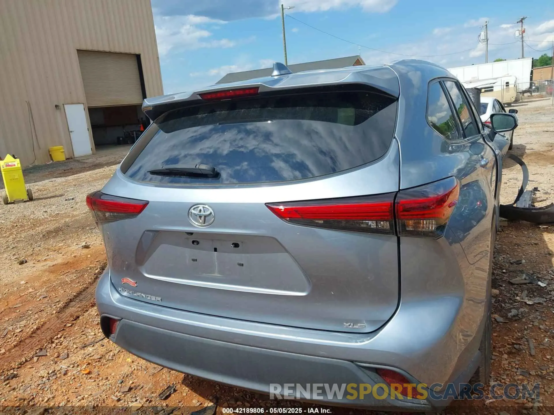 16 Photograph of a damaged car 5TDHZRAHXLS027905 TOYOTA HIGHLANDER 2020