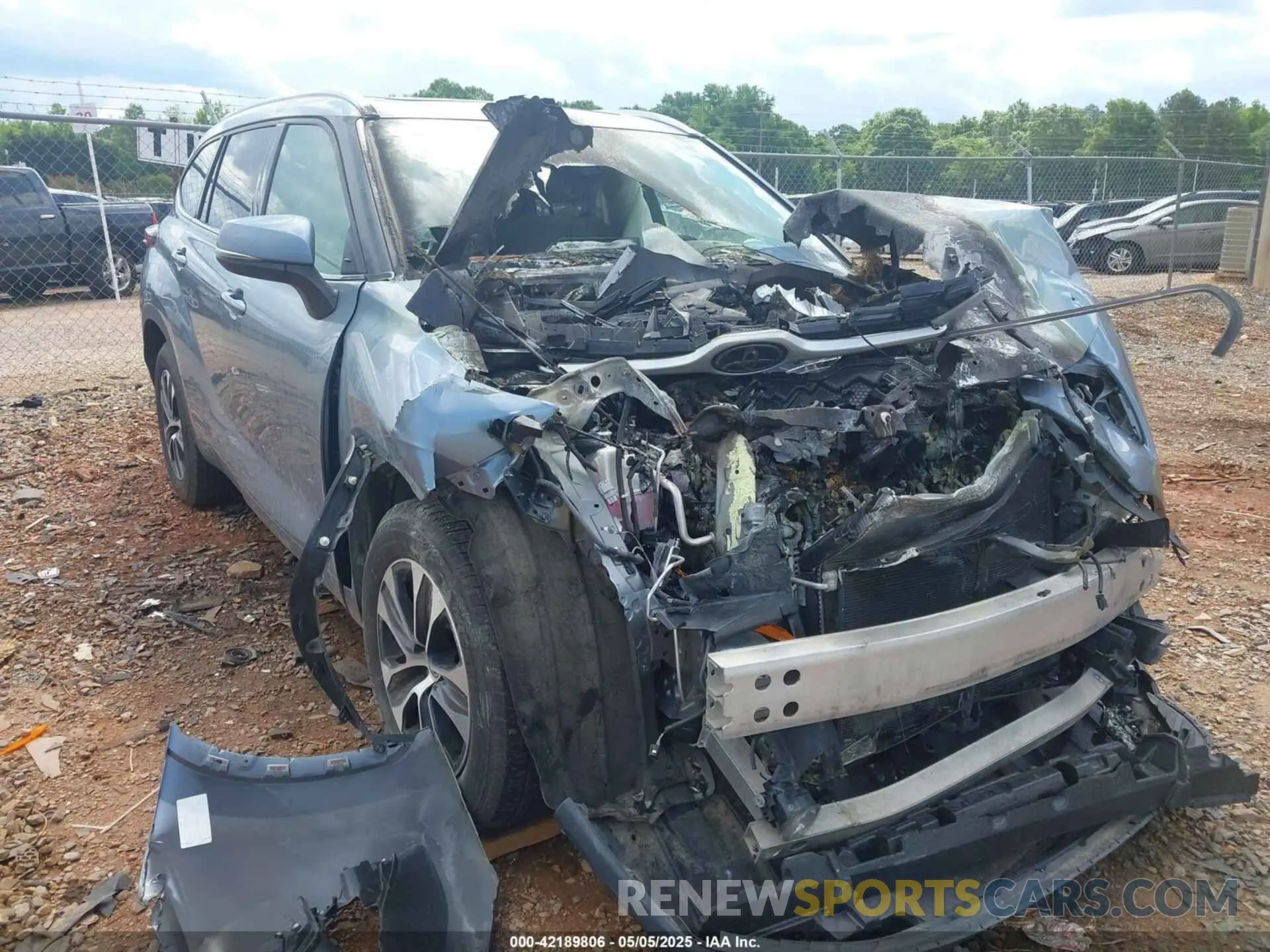 18 Photograph of a damaged car 5TDHZRAHXLS027905 TOYOTA HIGHLANDER 2020