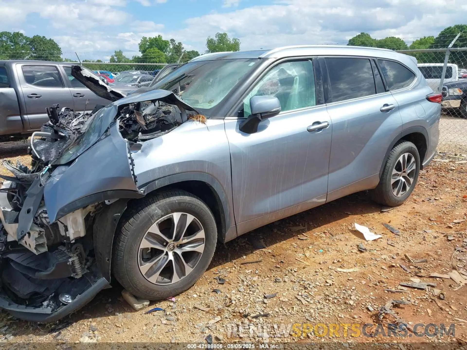 2 Photograph of a damaged car 5TDHZRAHXLS027905 TOYOTA HIGHLANDER 2020