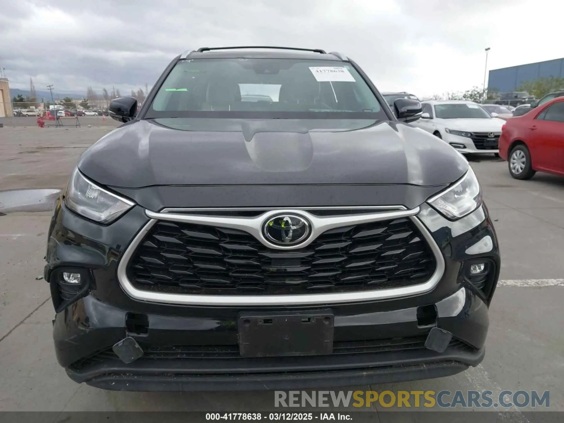 11 Photograph of a damaged car 5TDHZRBH1LS520094 TOYOTA HIGHLANDER 2020